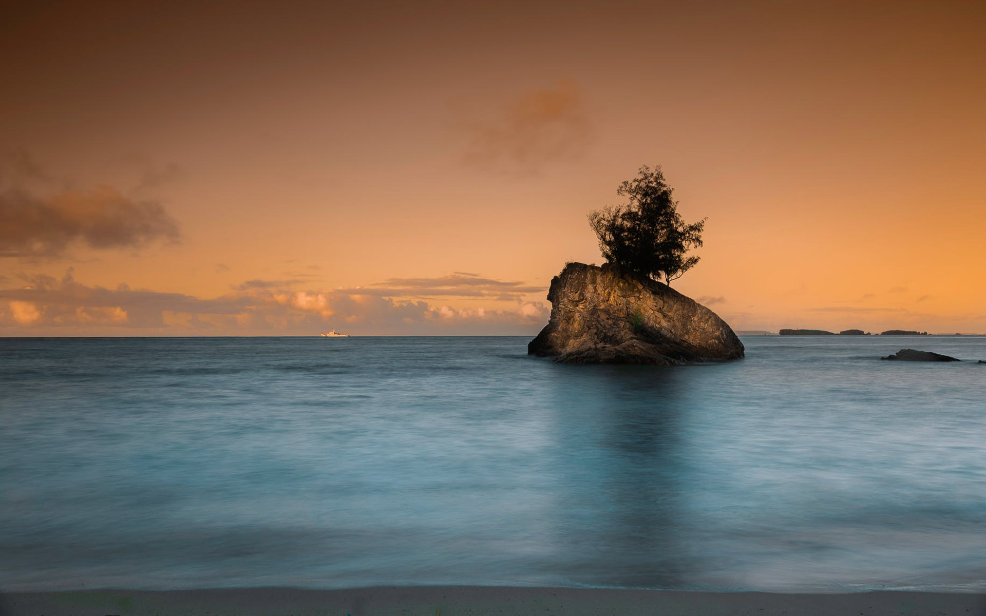 海洋天堂,岛礁,晚霞