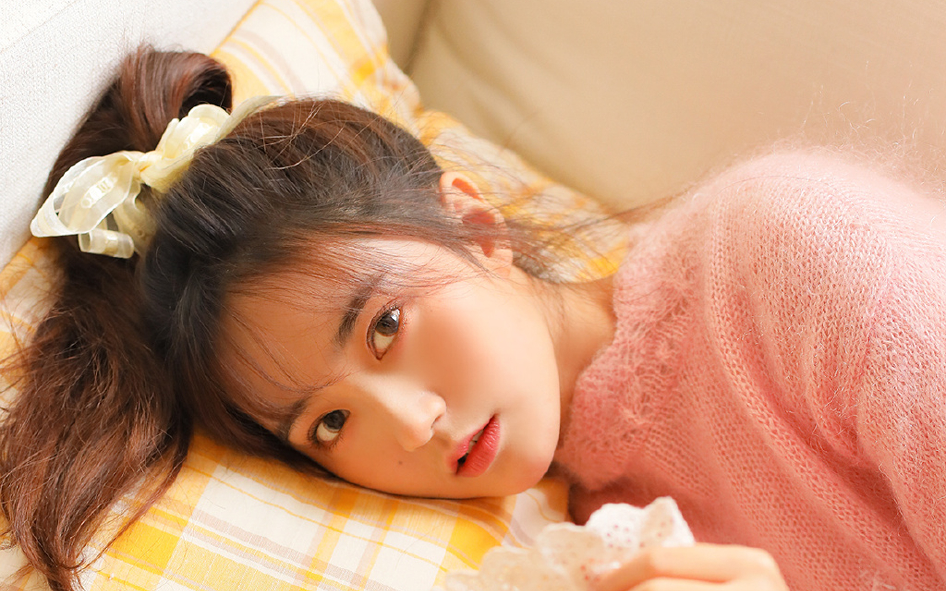 清纯,居家,粉色毛衣