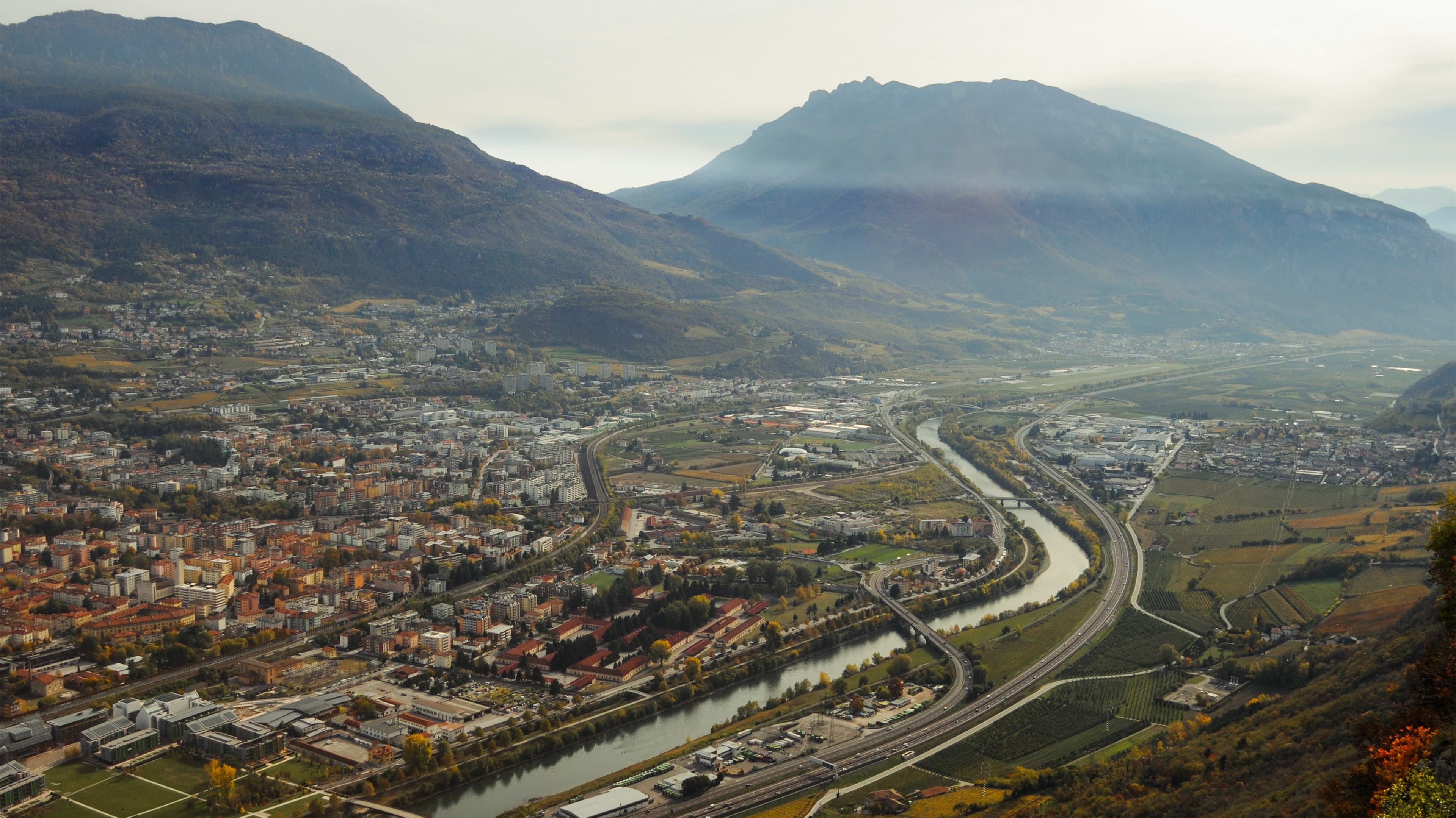 自然风光,小镇,航拍,山谷