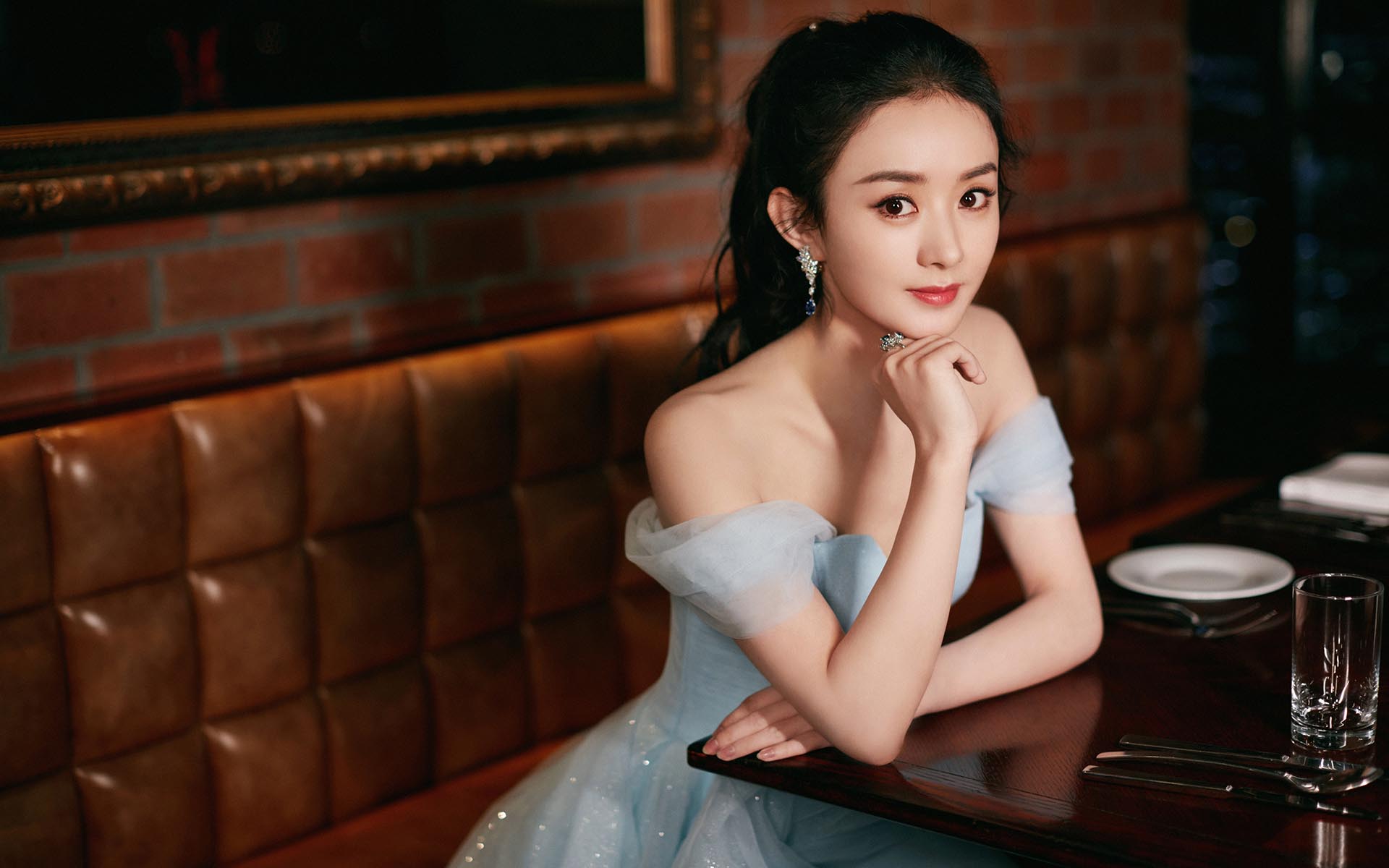 赵丽颖,礼服,露肩