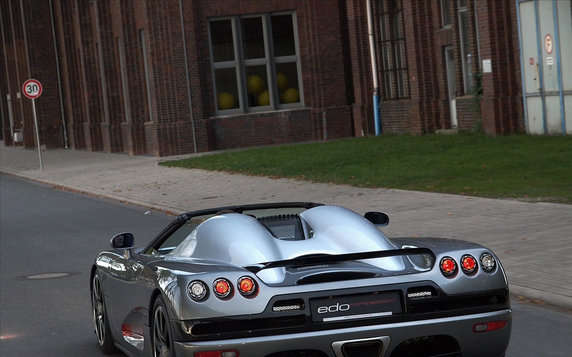 Koenigsegg,柯尼希塞尔,改装车,跑车,汽车,2012Y十月28D,儿童桌面专用