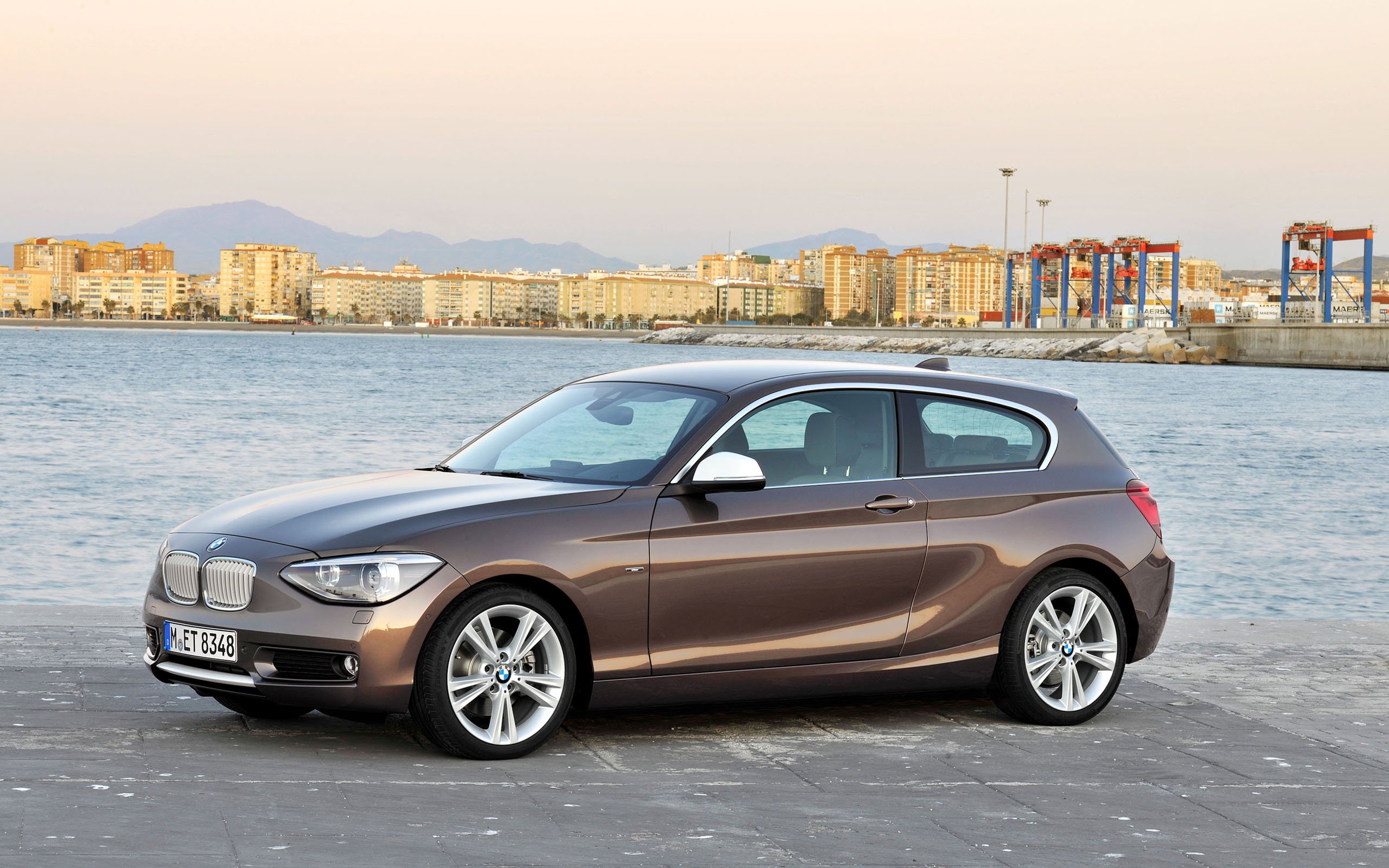 宝马,轿车,BMW,125d,2012Y十一月21D,儿童桌面专用