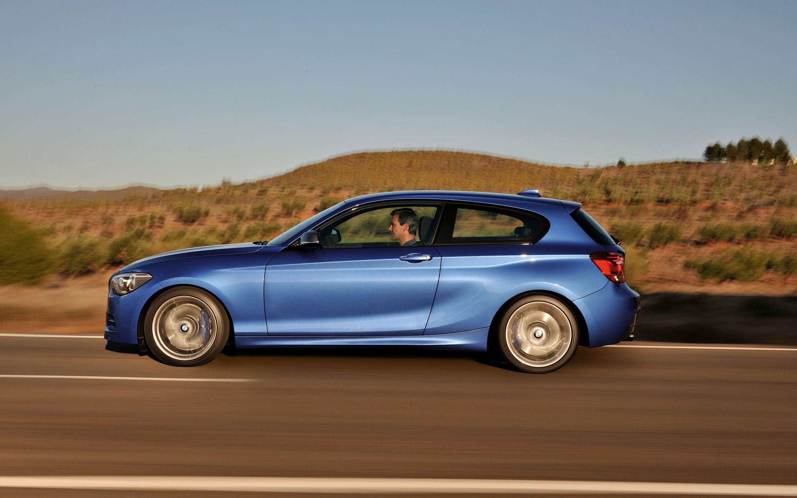 宝马,轿车,BMW,M135i,2012Y十一月21D,儿童桌面专用