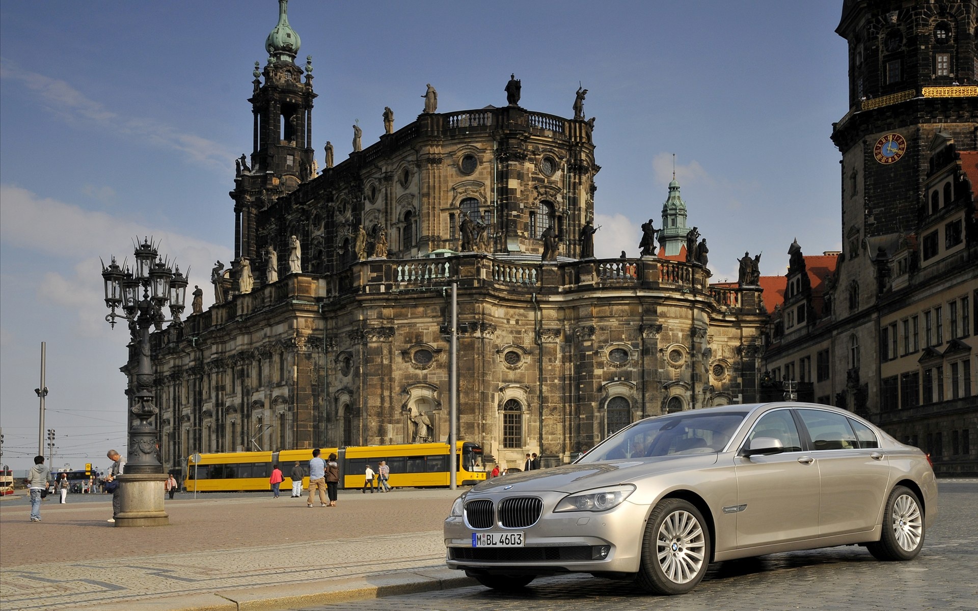 BMW,750Li,宝马,汽车,宽屏,2012Y十月30D,儿童桌面专用