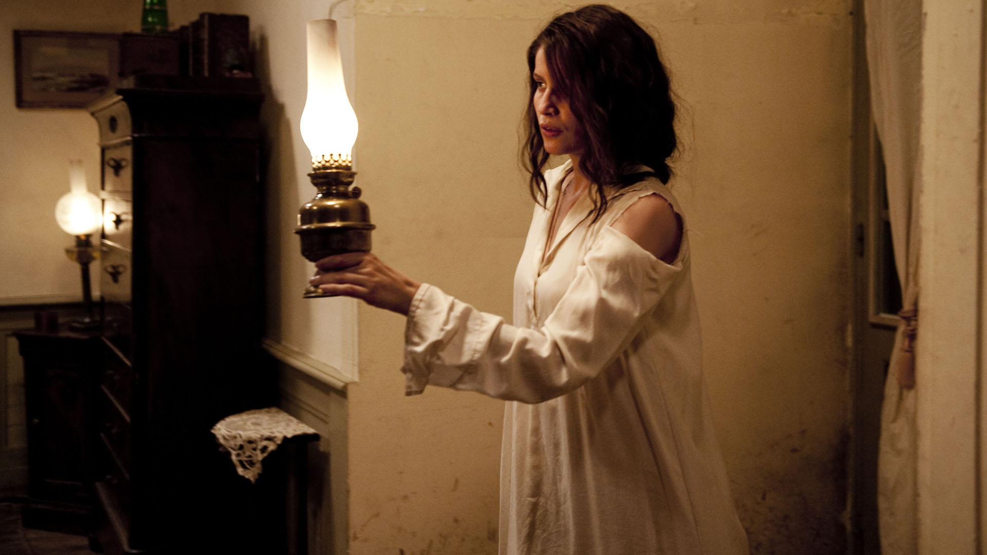 剧情,悬疑,Behind,the,Walls,普罗旺斯惊魂记