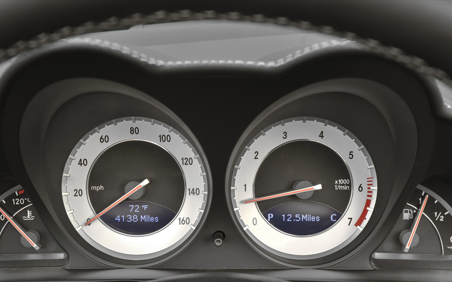 Mercedes,Benz,梅赛德斯,奔驰,汽车,宽屏,2012Y十月31D,儿童桌面专用