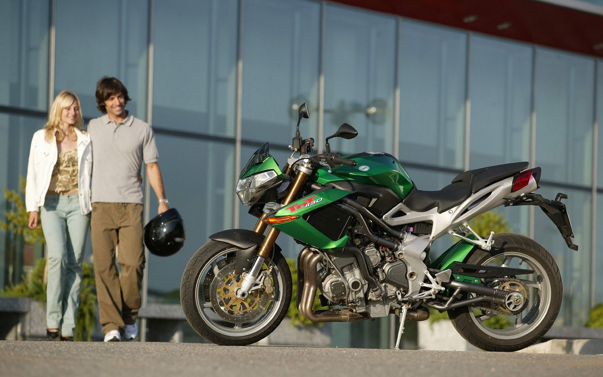 摩托车,广告,情侣,2012Y十一月03D,创意,设计