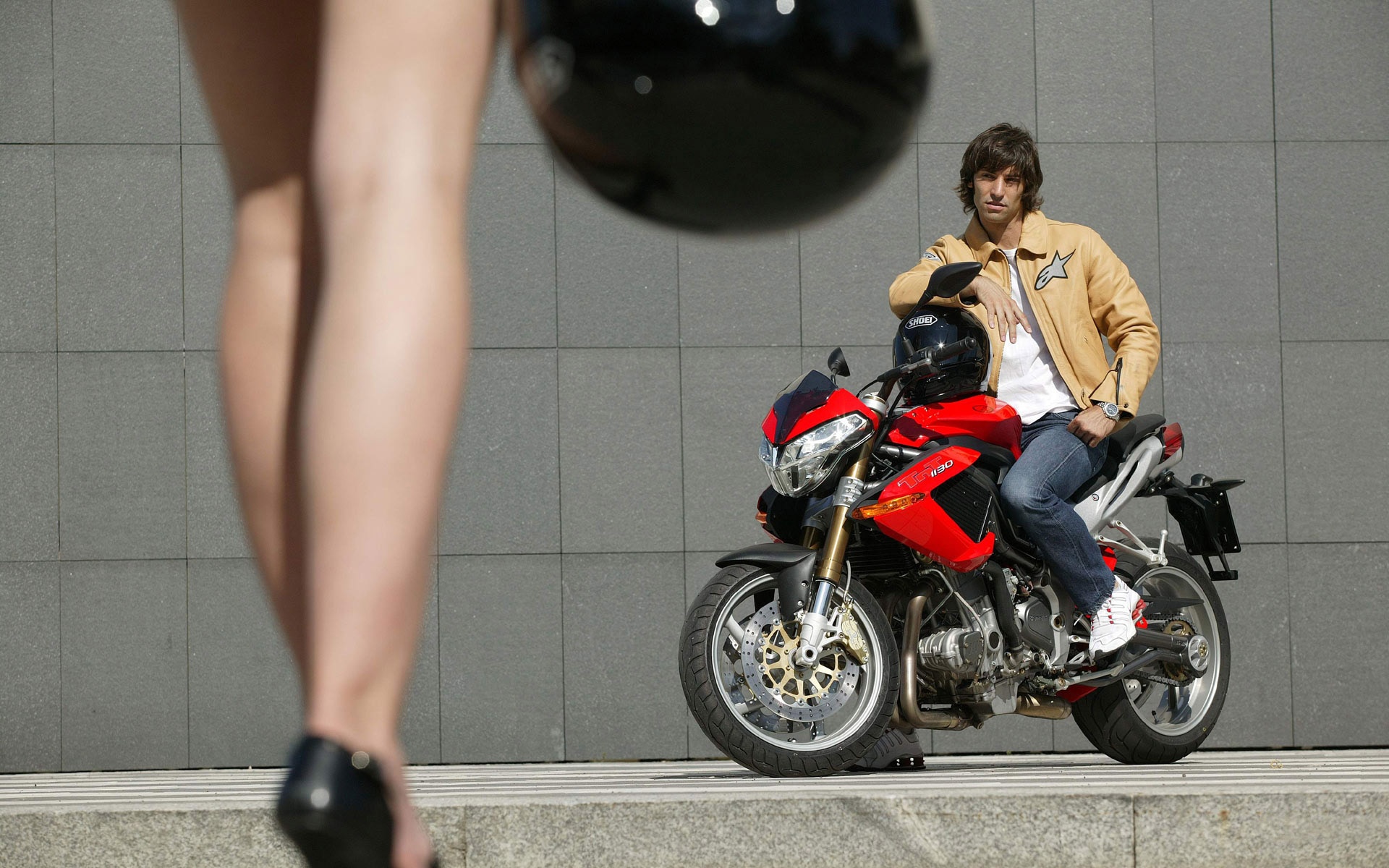 摩托车,广告,情侣,2012Y十一月03D