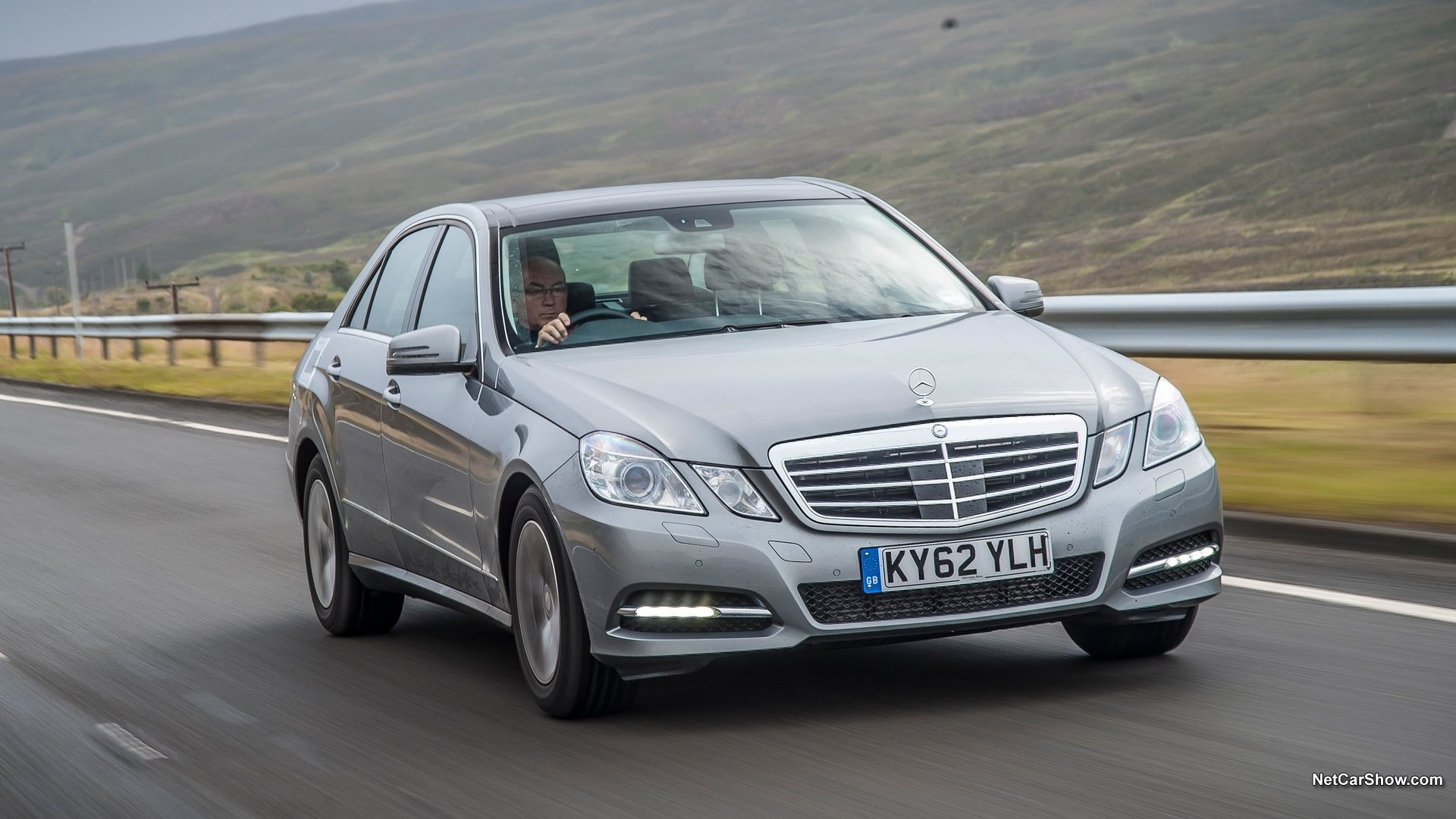 汽车,轿车,奔驰E300,2013款,儿童桌面专用