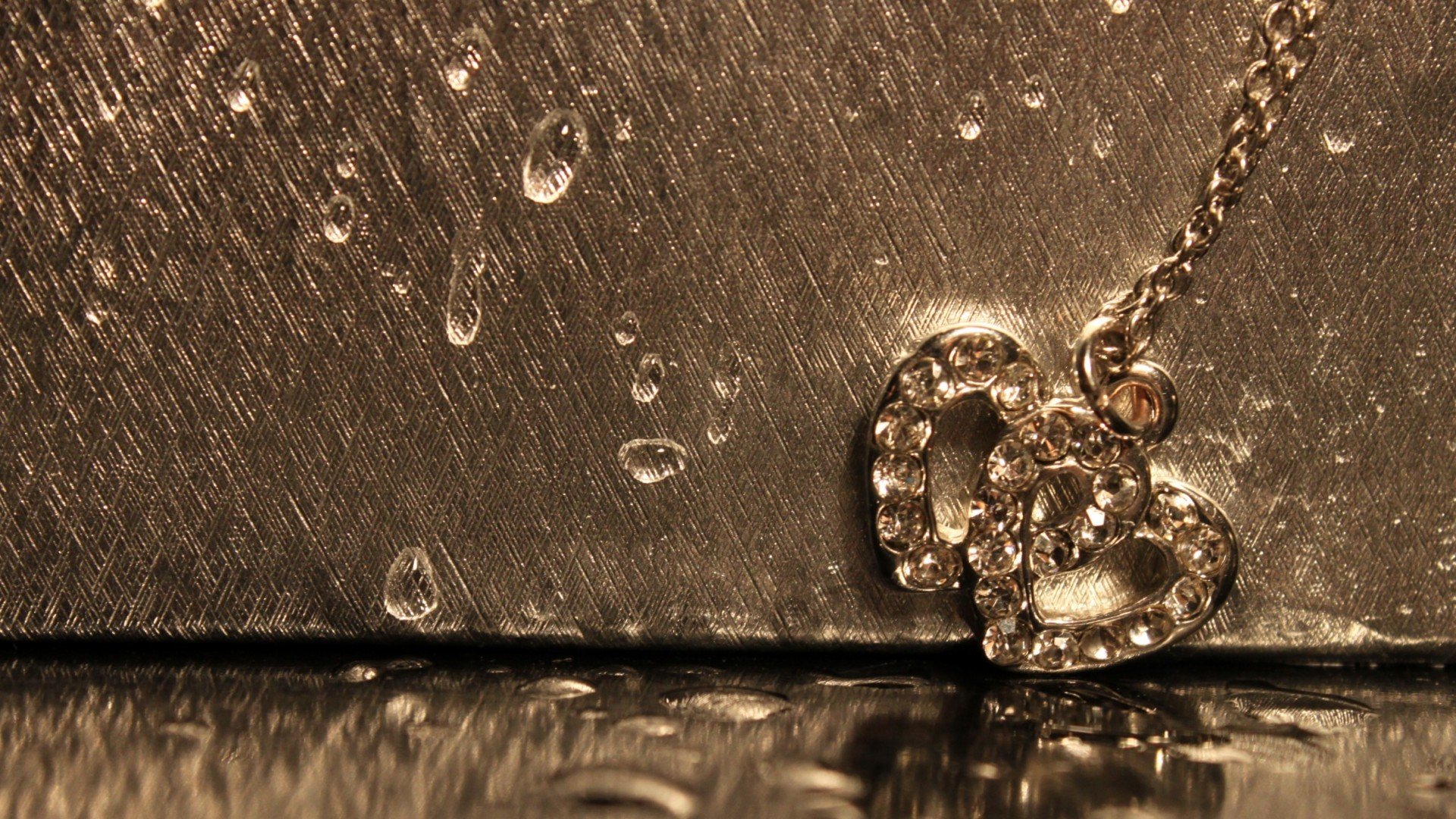 爱情美图,唯美温馨,项链,幸福