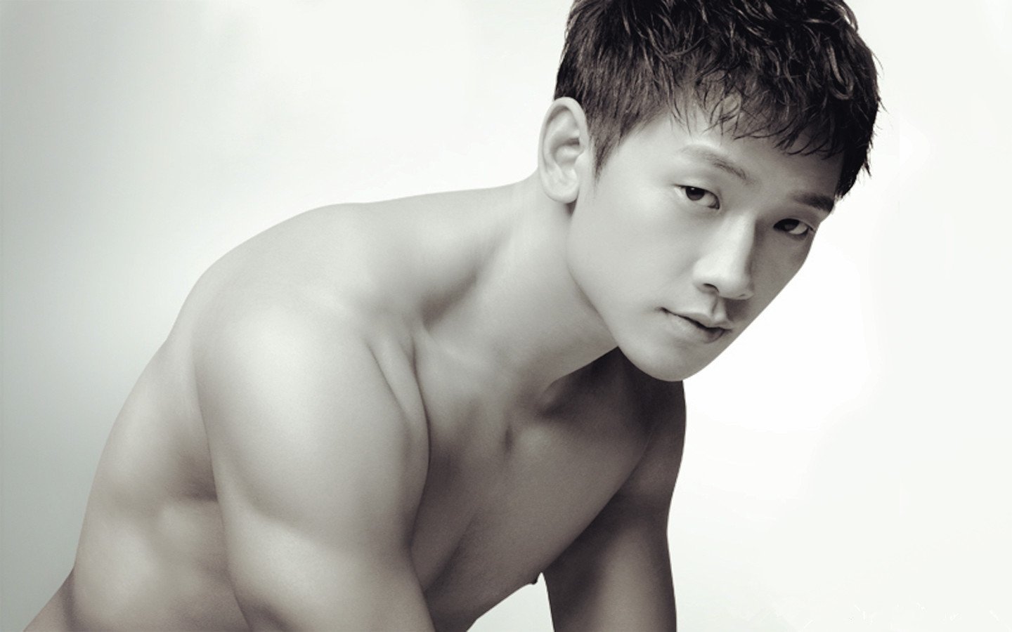 日韩,男明星,Rain,郑智薰,一月十一日