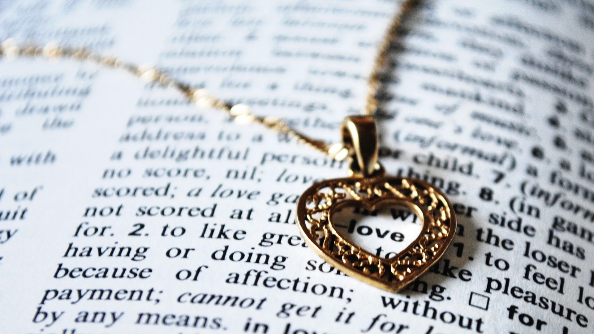 爱情美图,唯美温馨,项链,幸福