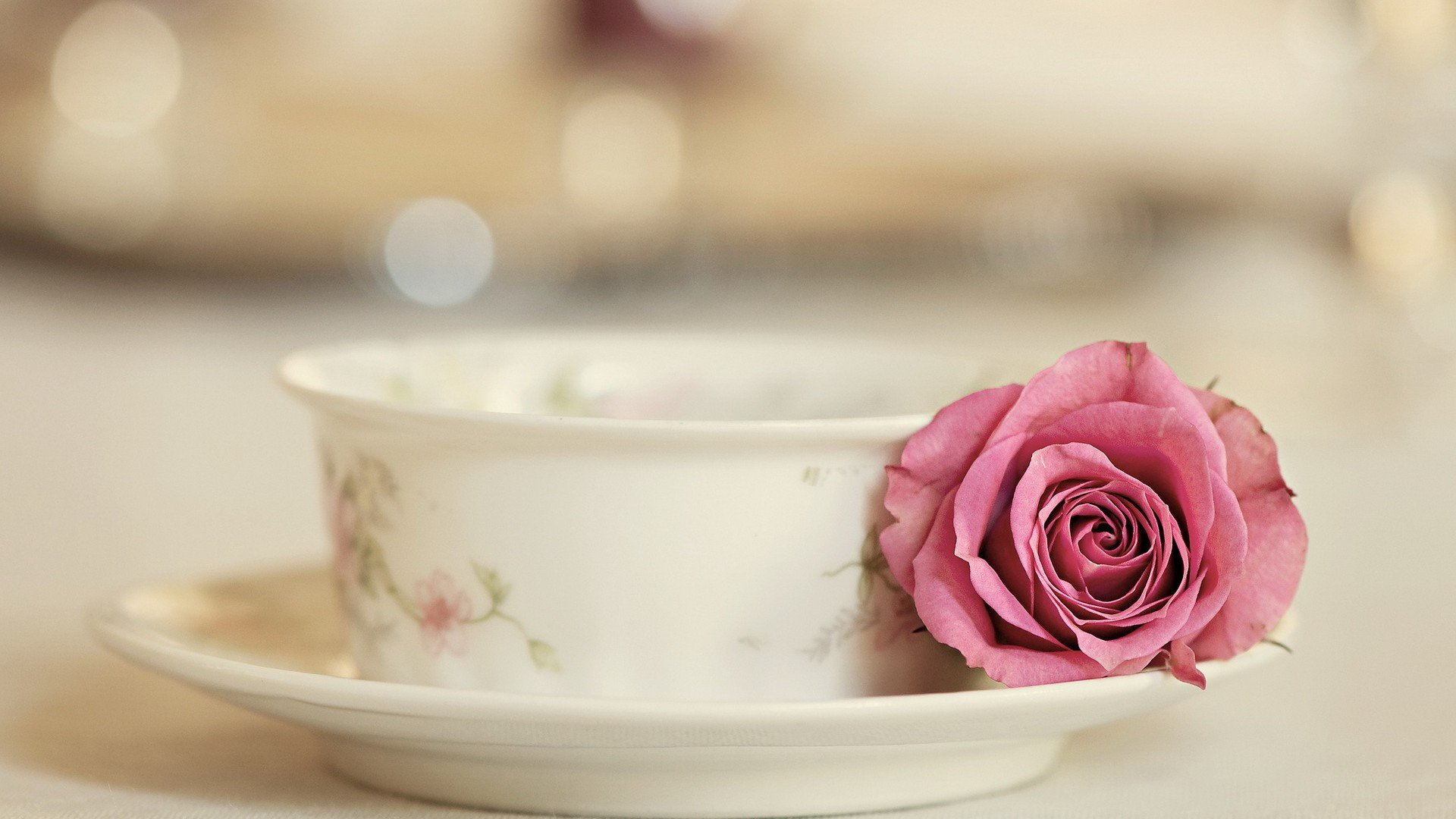 爱情美图,唯美温馨,玫瑰,咖啡