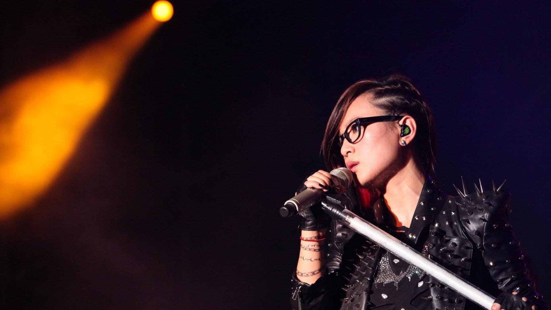 女明星,周笔畅,2月15日