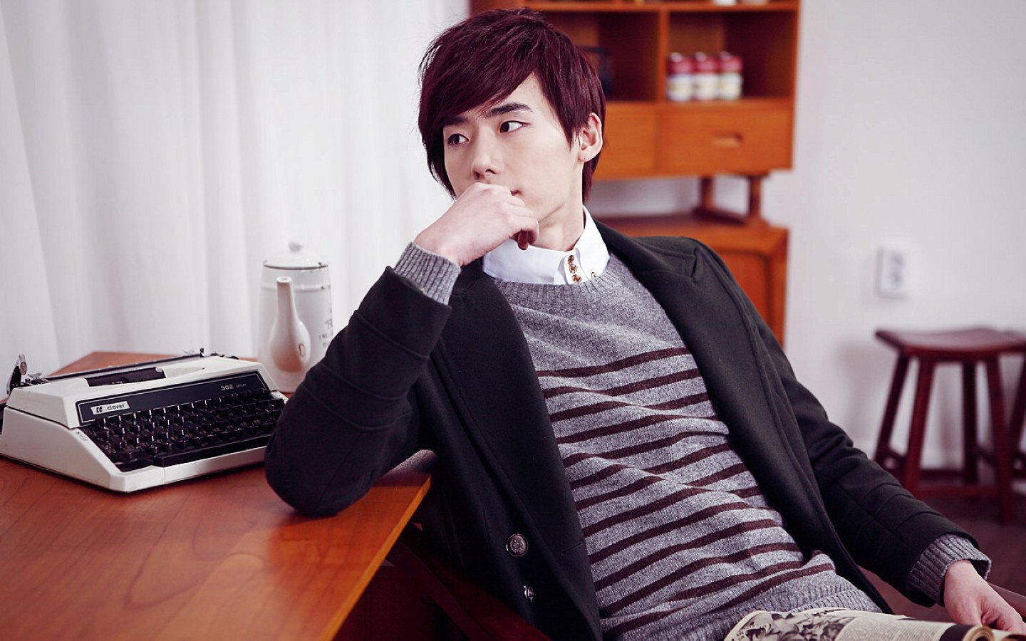 日韩,男明星,李钟硕,2月6日