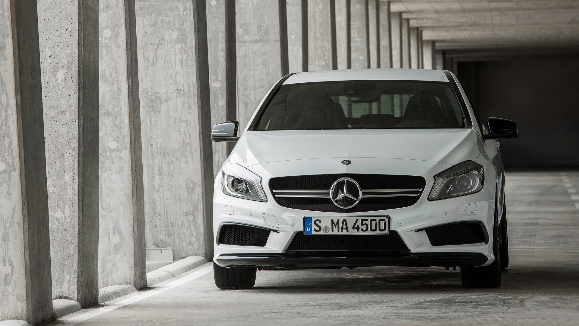 汽车,轿车,奔驰,白色,儿童桌面专用