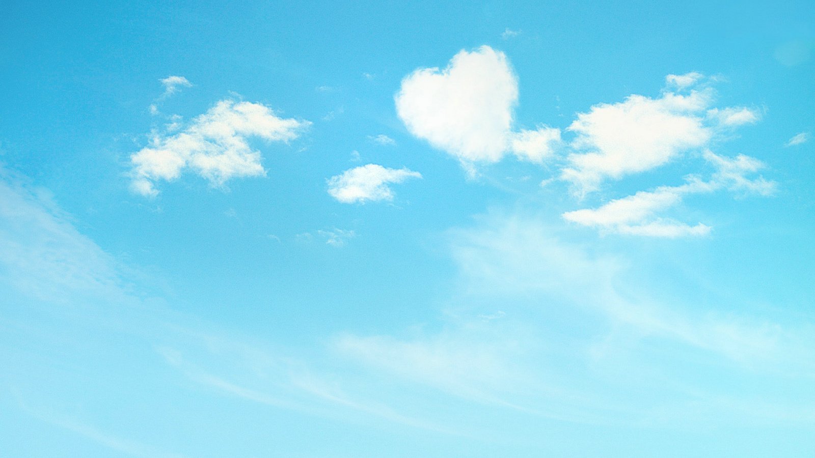 爱情美图,唯美温馨,爱心白云