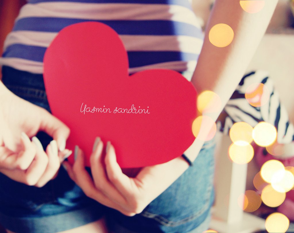 不合时宜的牵挂,浪漫,爱情,情感,心,love,温馨,清新,手,美女,新,红色