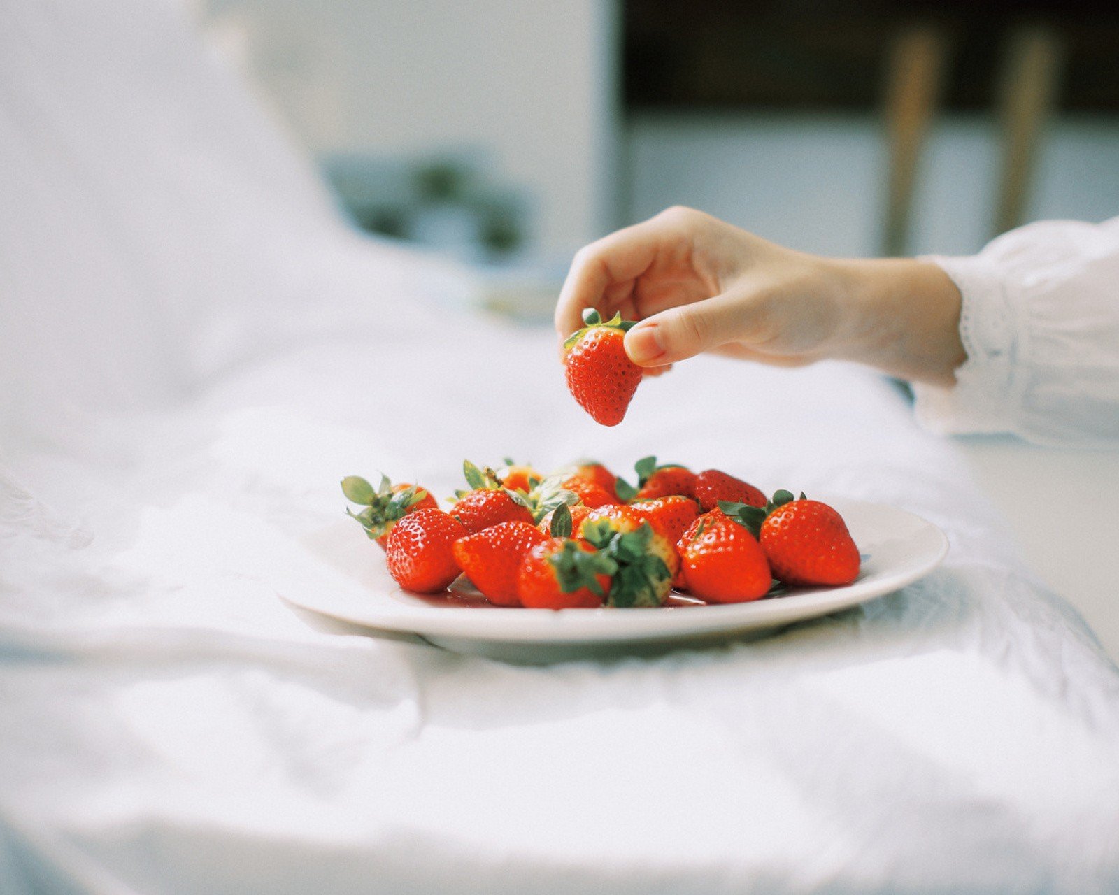 小清新,清新,唯美,物语,静物,治愈系,温暖,慢生活,草莓,盘子