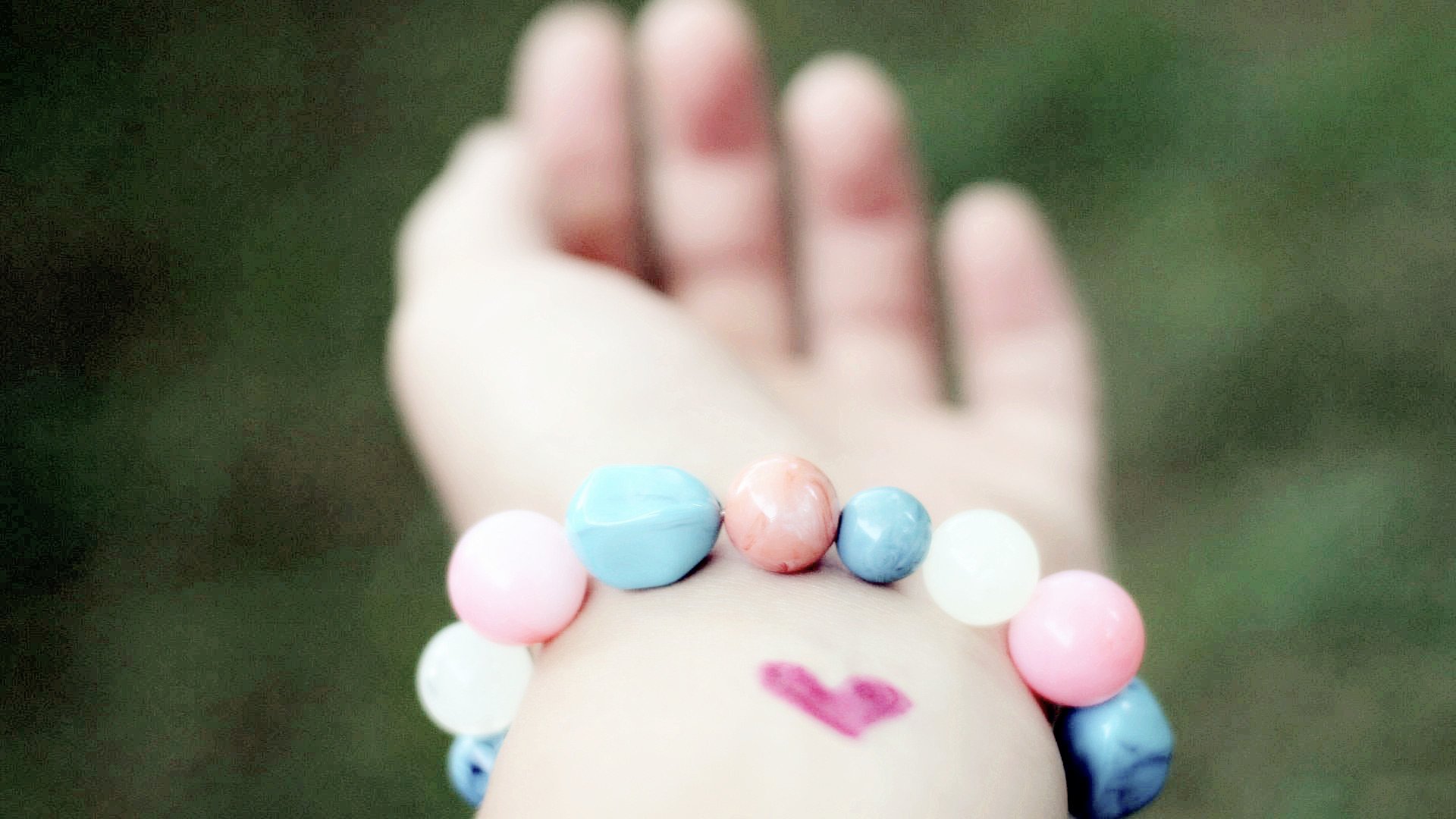 小清新,唯美,浪漫,温暖,温馨,干净,治愈系,慢生活,治愈,美好,女孩,我一直都在你身后,孤单,寂寞,伤感,手,手链