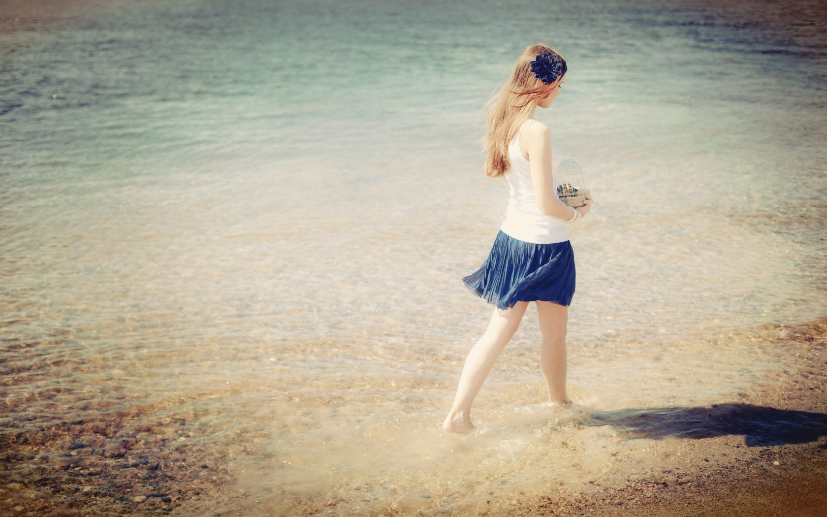 小清新,唯美,浪漫,温暖,温馨,干净,治愈系,慢生活,治愈,美好,在孤独中流转,女孩,伤感,寂寞,背影,孤单