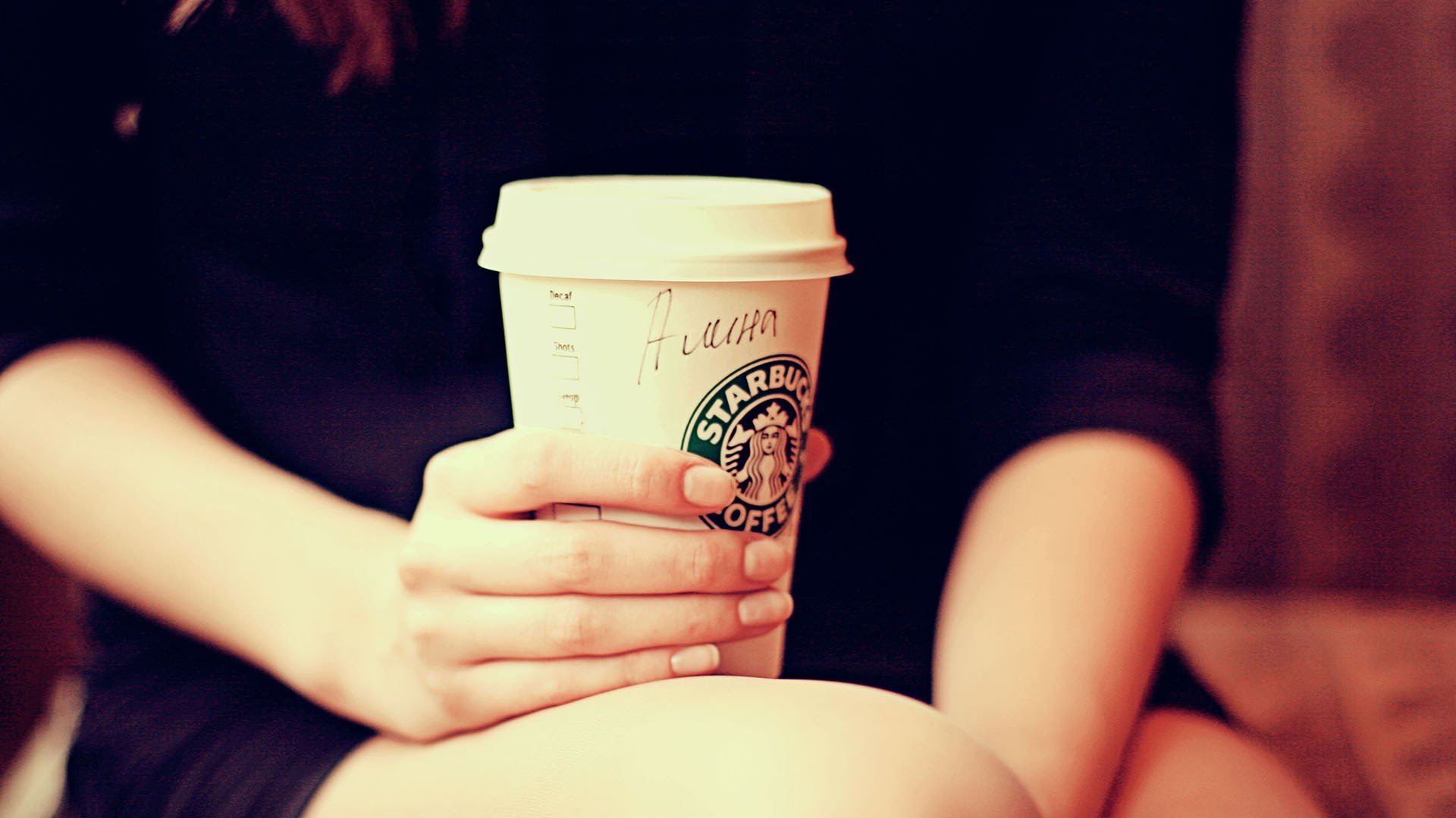 小清新,唯美,温馨,温暖,阳光,治愈系,安静,生活,慢生活,清新淡雅,温馨一刻,手,咖啡,杯子,星巴克