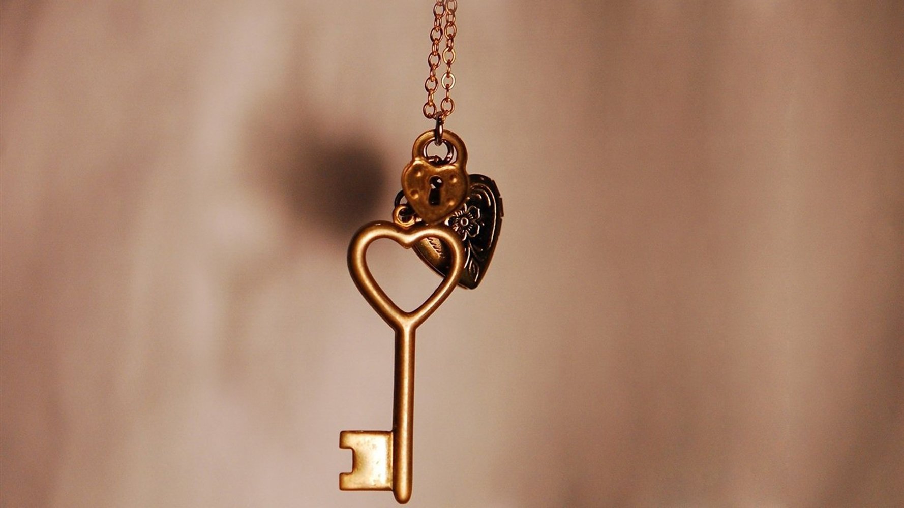 小清新,唯美,温馨,温暖,阳光,治愈系,安静,生活,慢生活,清新淡雅,温馨一刻,复古,LOMO,钥匙,静物写真