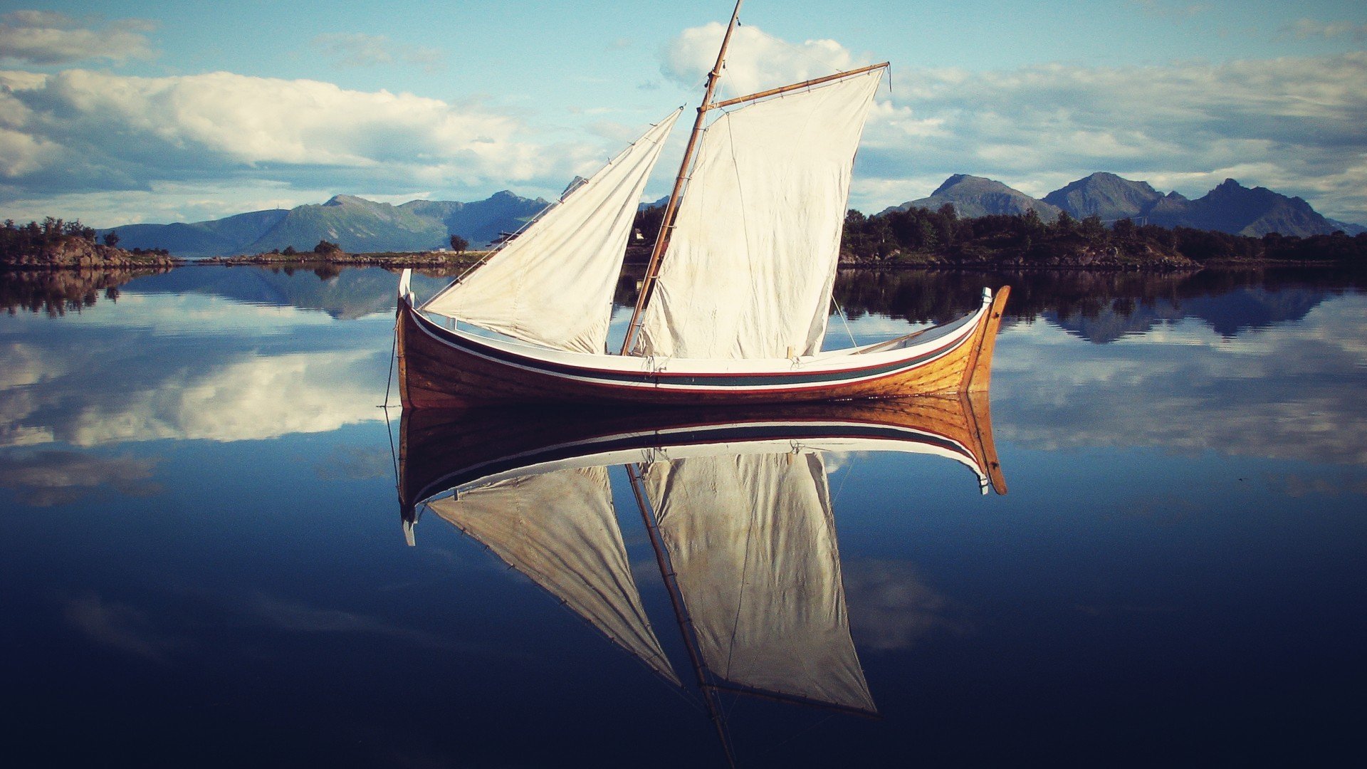 自然,风光,风景,船,帆,扬帆起航,远行,出发,大海,海面,平静,安静