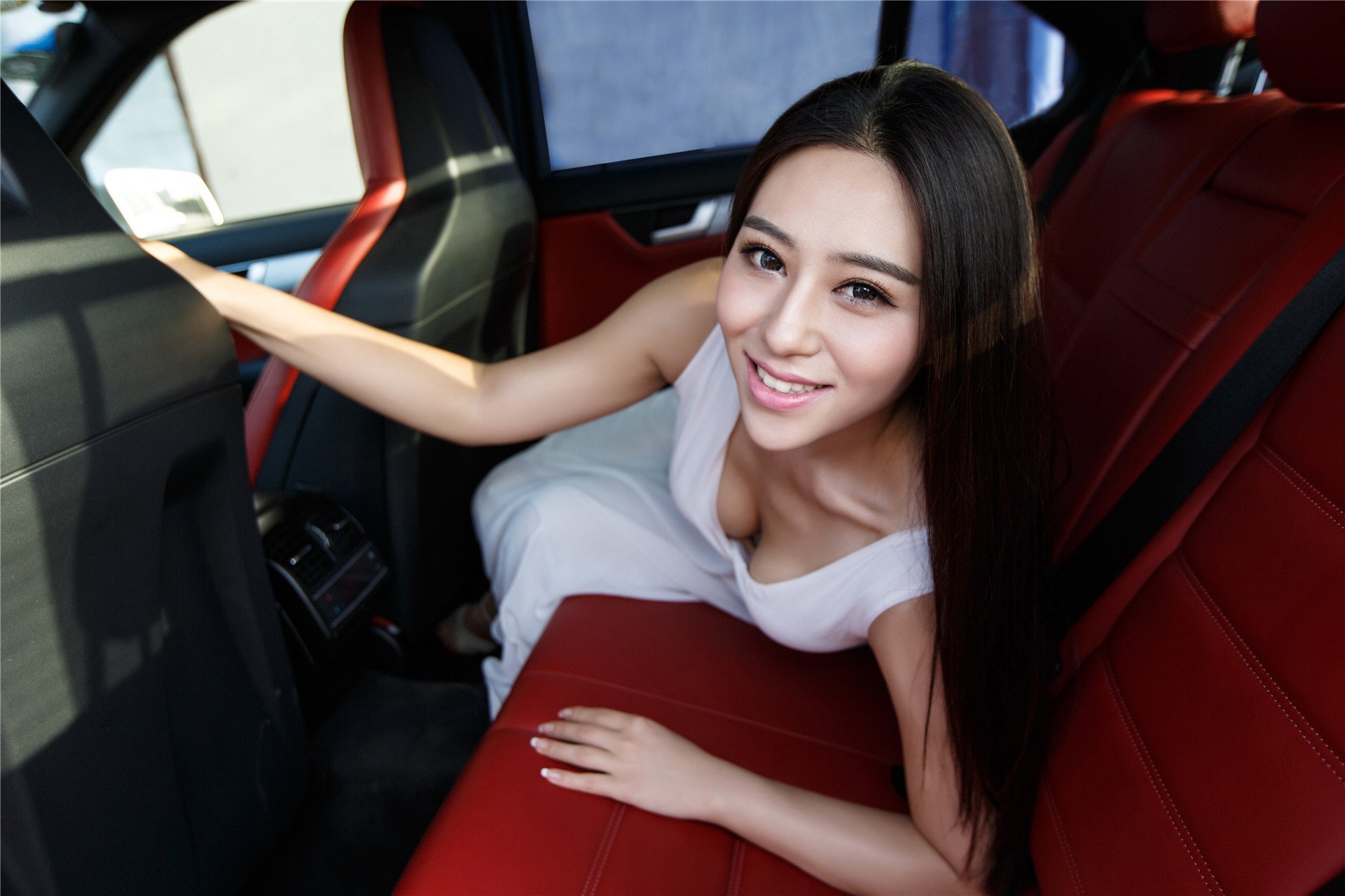 美女,改联网,车模,奔驰C63,AMG,佟方妤