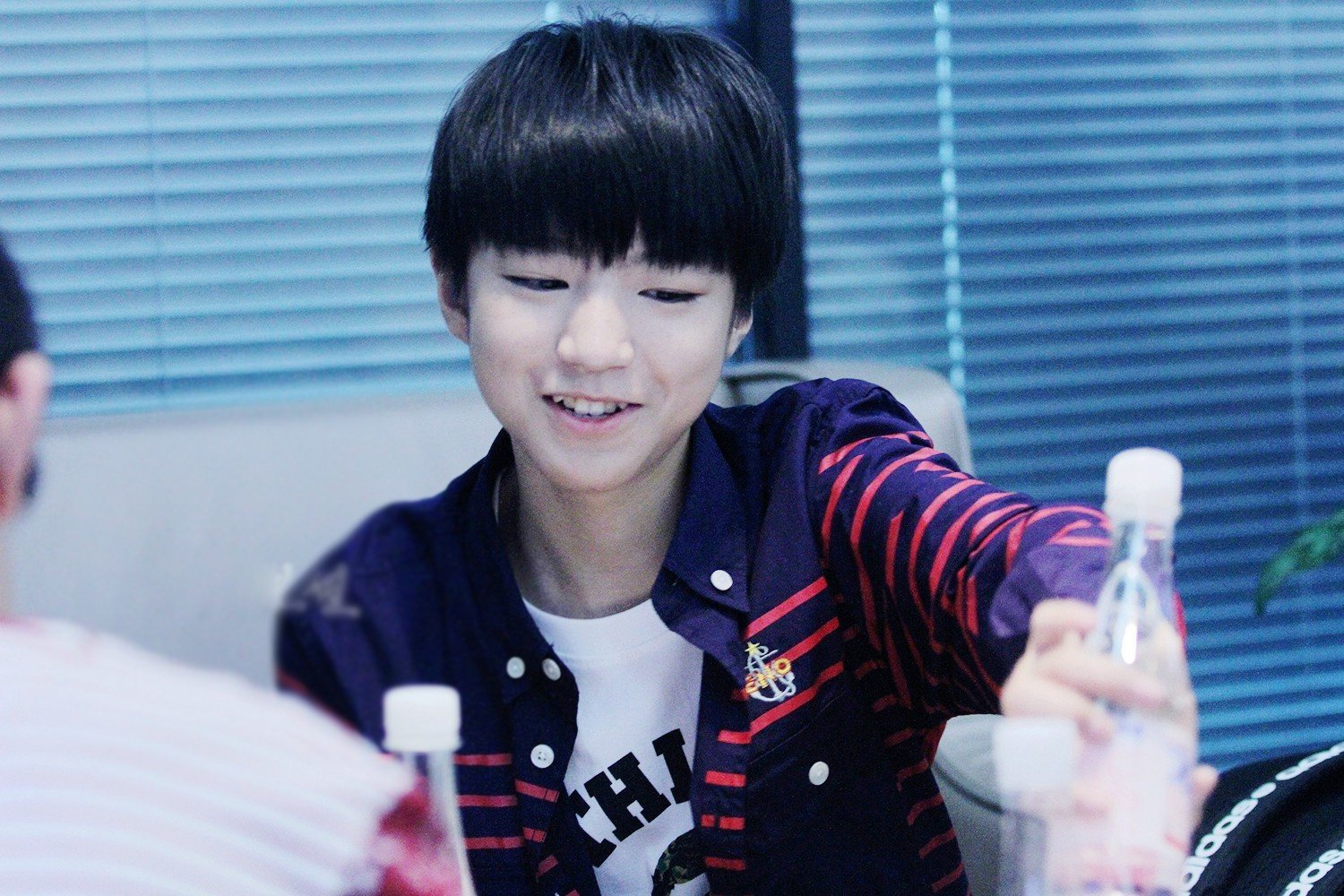 明星,组合,帅哥,TFBOYS,王俊凯