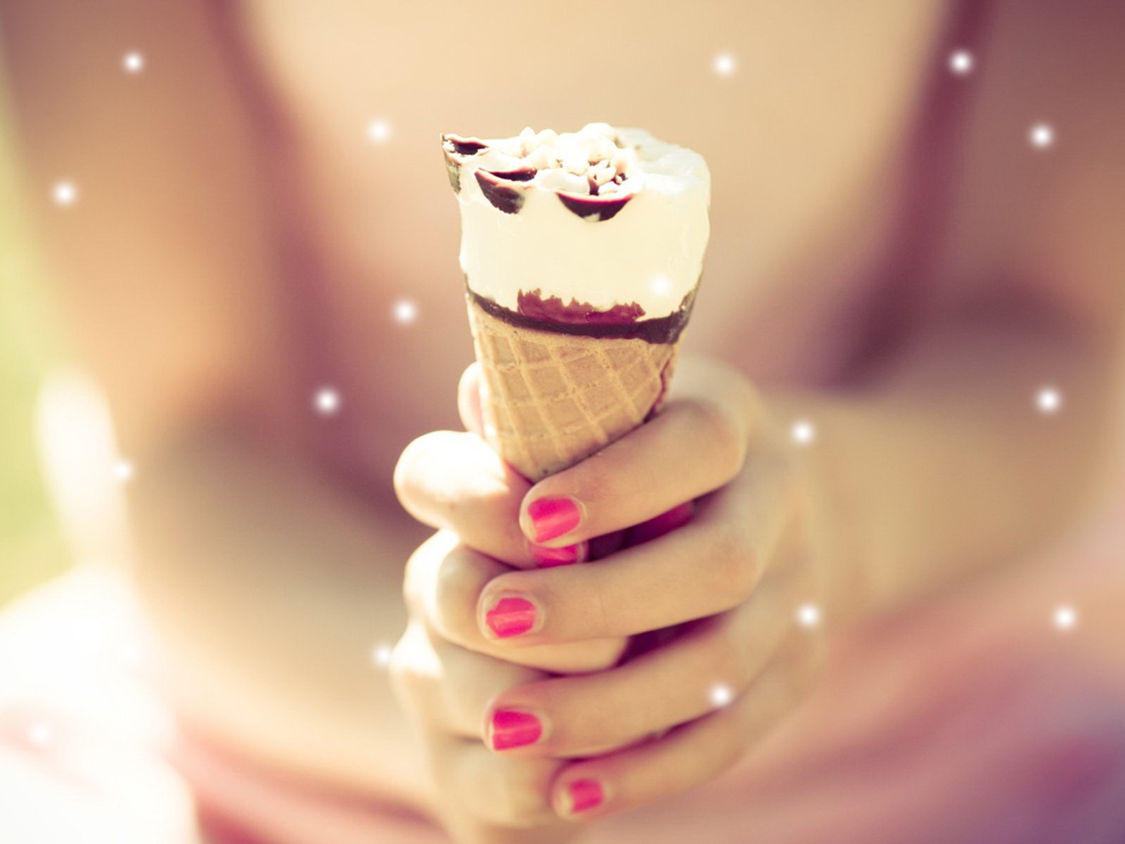 冰淇淋,蛋筒,女孩,手