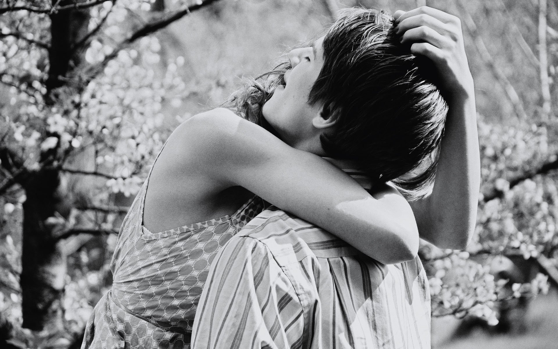 情感,情侣,爱情,浪漫,陪伴,拥抱,依依不舍