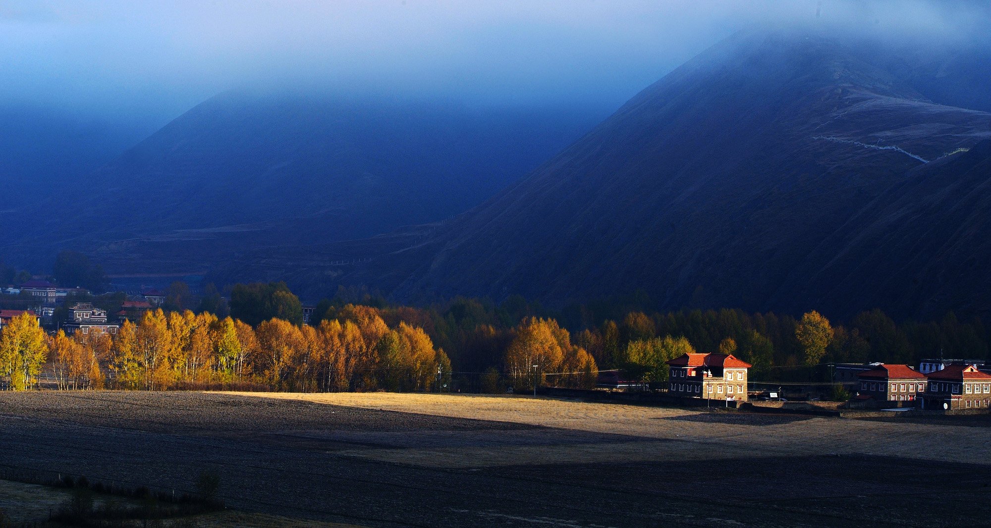 风景,自然风光,小镇,田园,房子,唯美,春意盎然,炎炎夏日