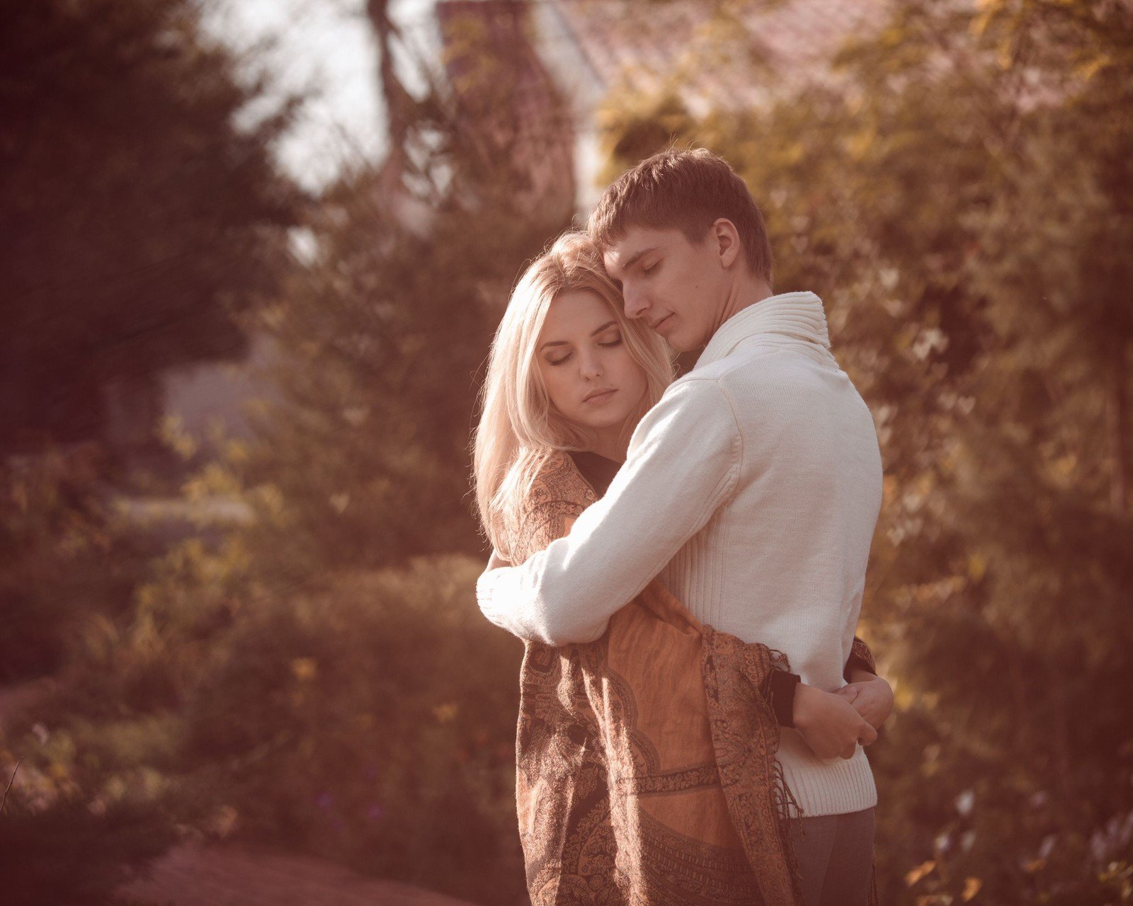 情感,情侣,爱情,浪漫,陪伴,拥抱