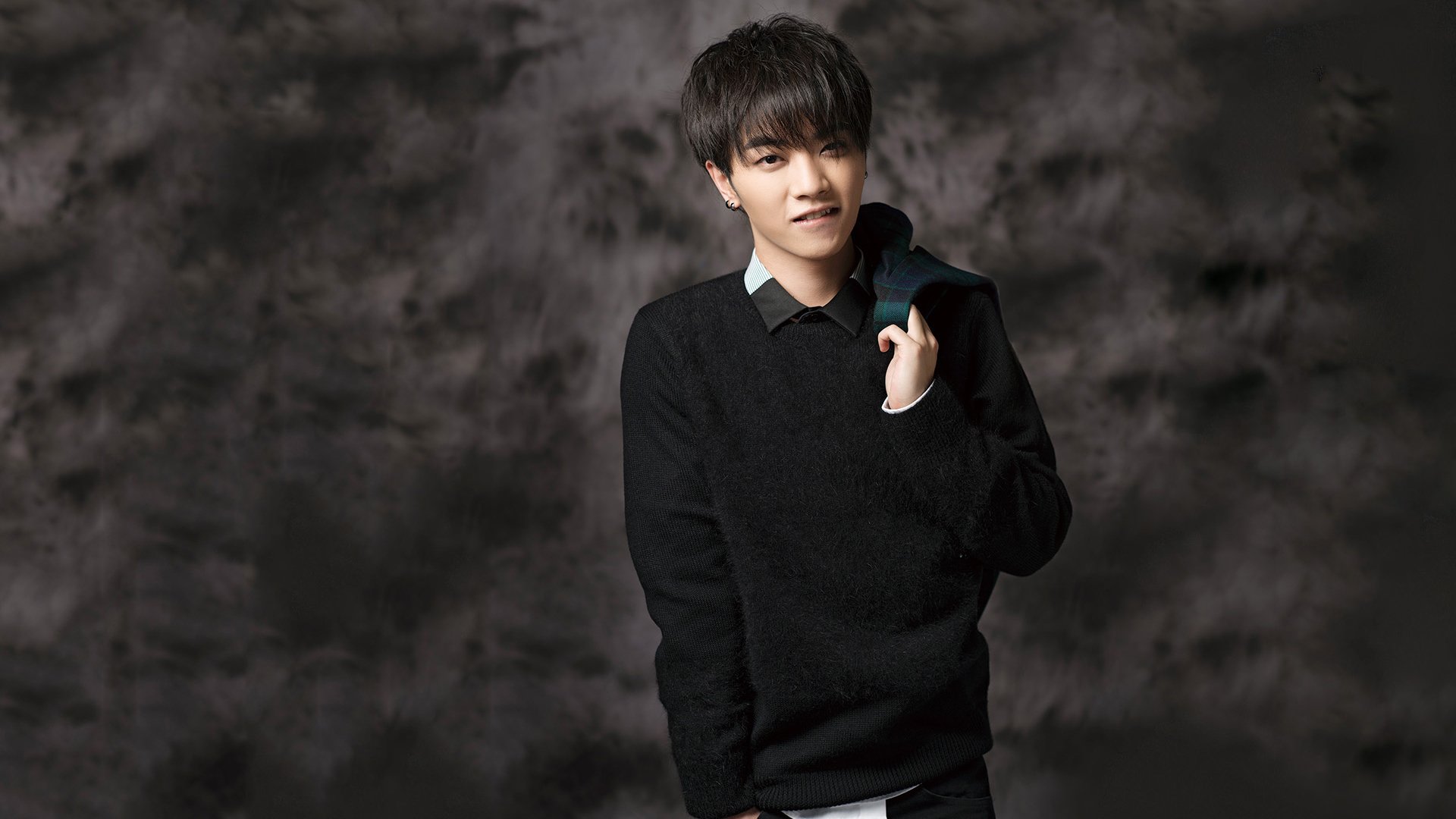 华晨宇,歌手,火星男孩,小鲜肉,明星