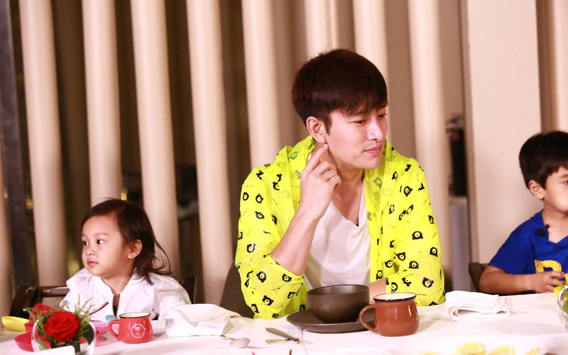 甜馨,贾乃亮,爸爸回来了,搞怪,逗趣,萌娃