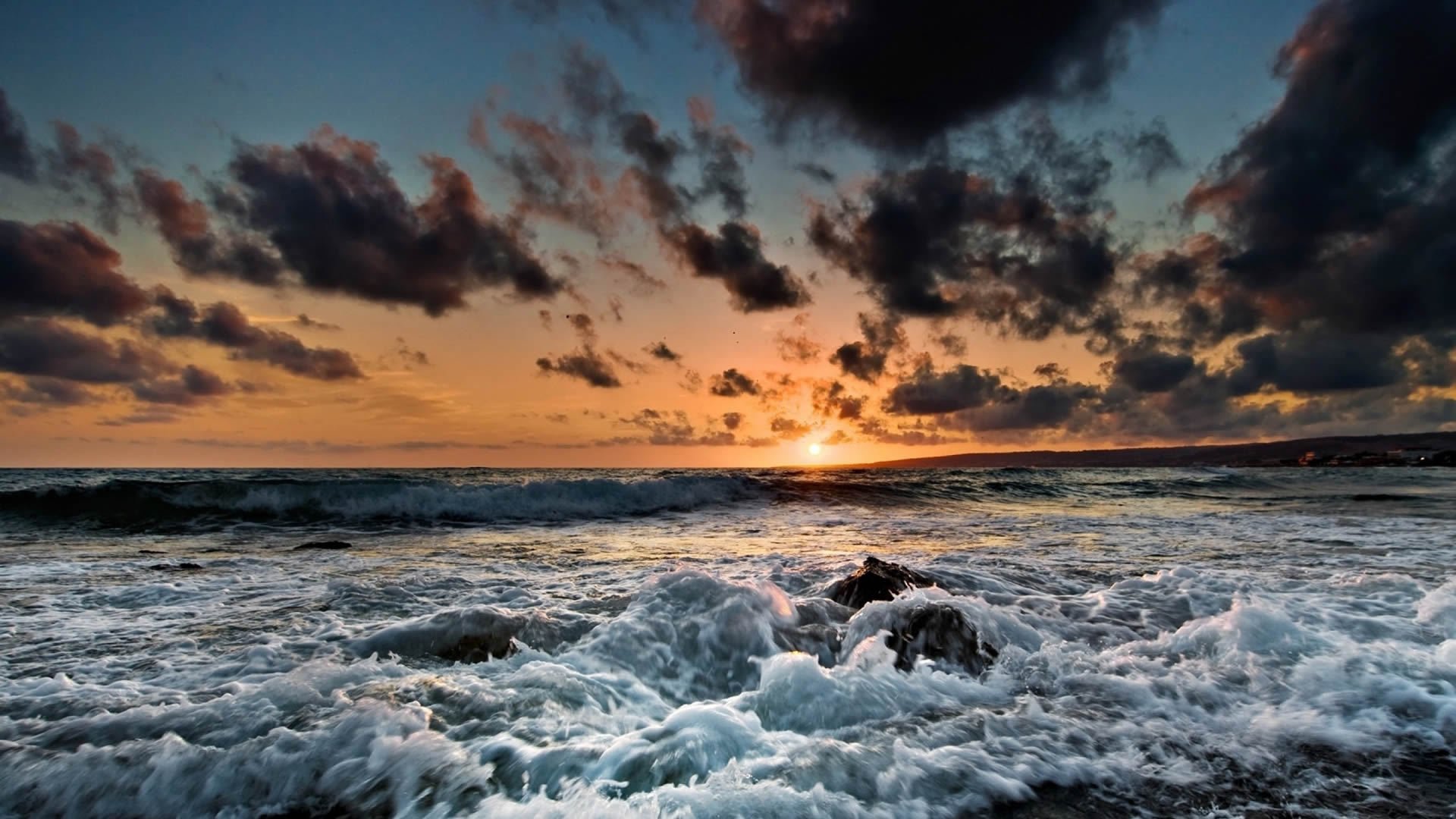 自然风景,浪花滚滚,落日余晖,壮观