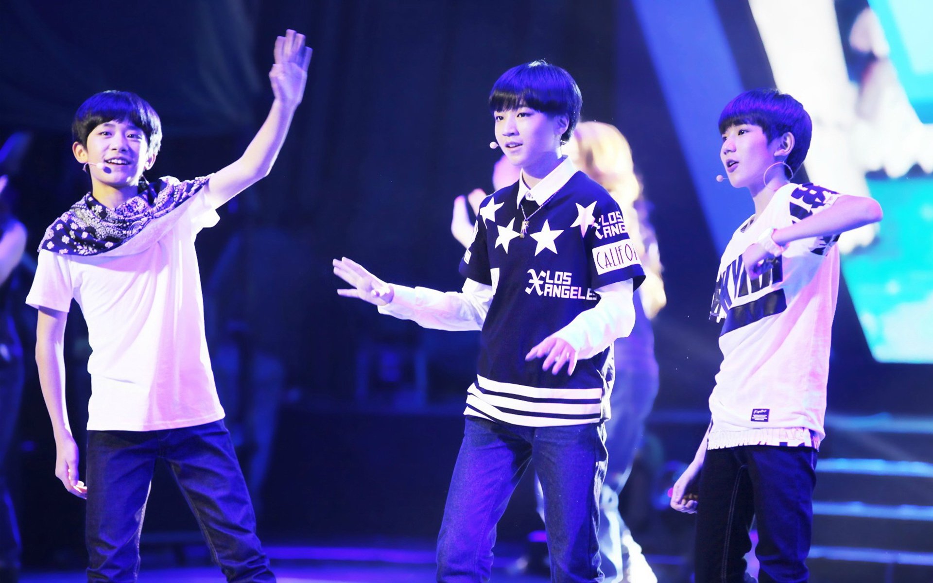 加油少年,TFBOYS,王俊凯,王源,易烊千玺,组合,帅哥,明星,歌手,小鲜肉