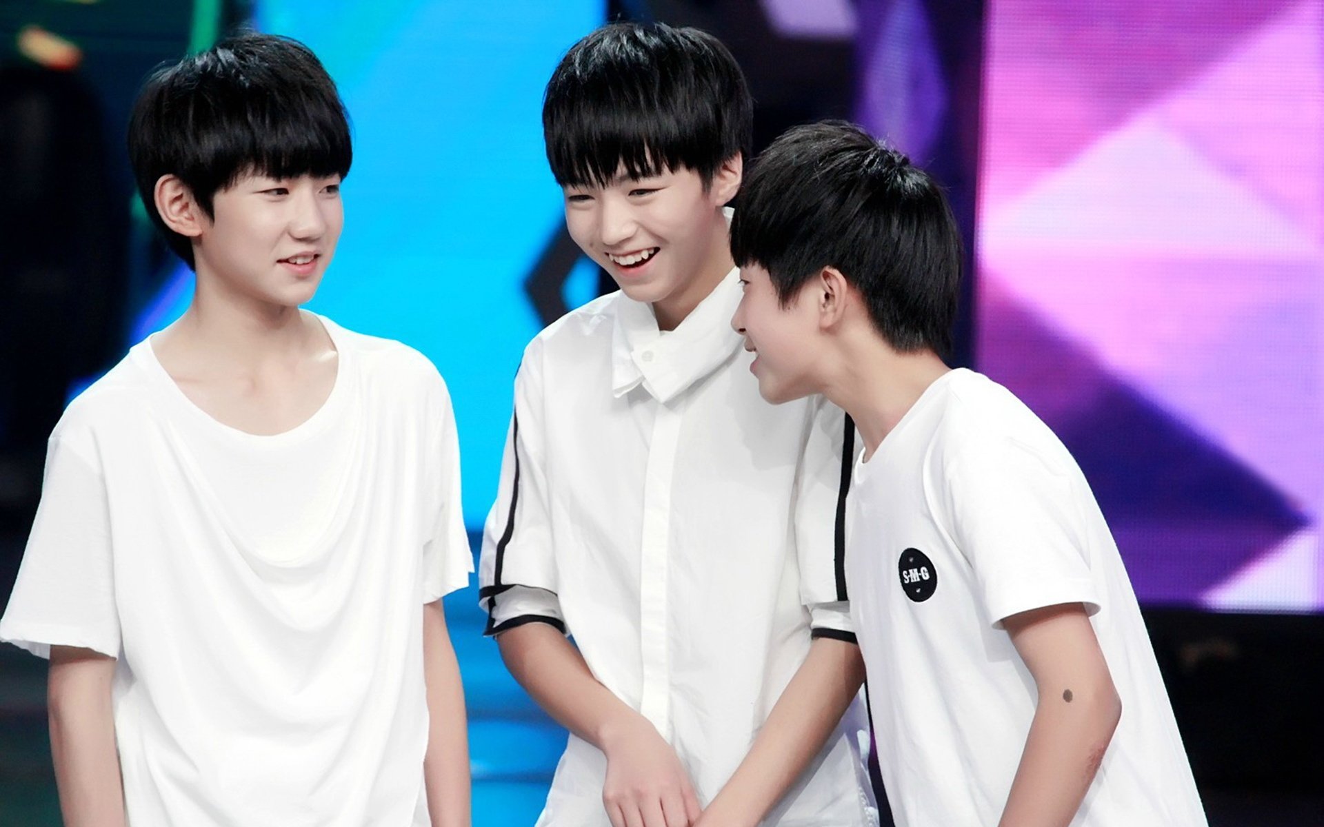 加油少年,TFBOYS,王俊凯,王源,易烊千玺,组合,帅哥,明星,歌手,小鲜肉