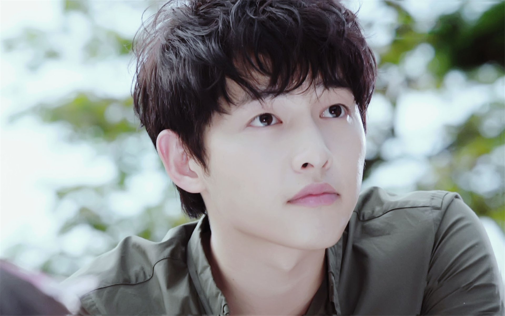 宋仲基,太阳的后裔,花美男,演员,主持人,明星