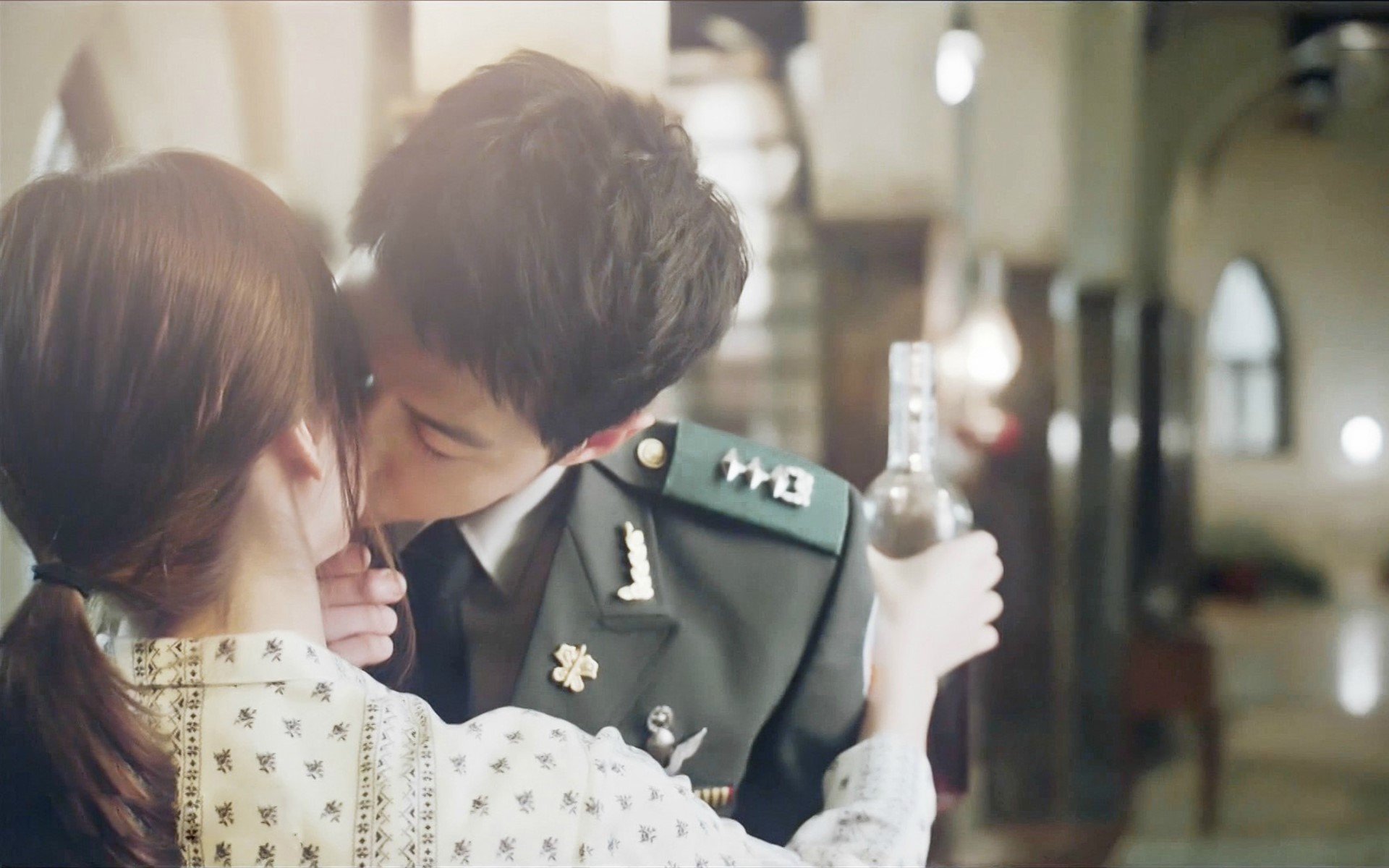 太阳的后裔,宋仲基,宋慧乔,言情偶像剧,韩剧