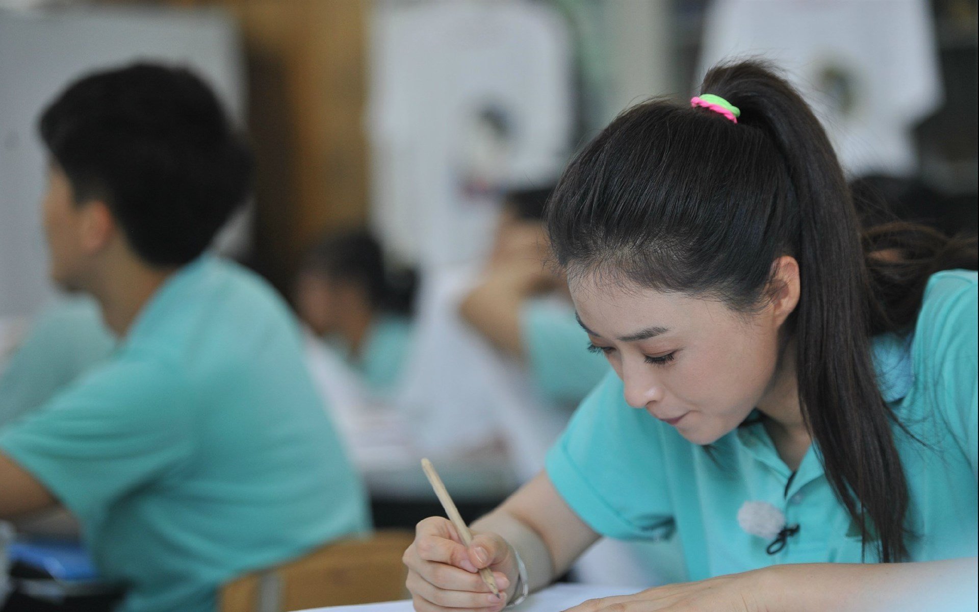 蒋欣,演员,气质美女,学生装,清新,可爱,宽屏