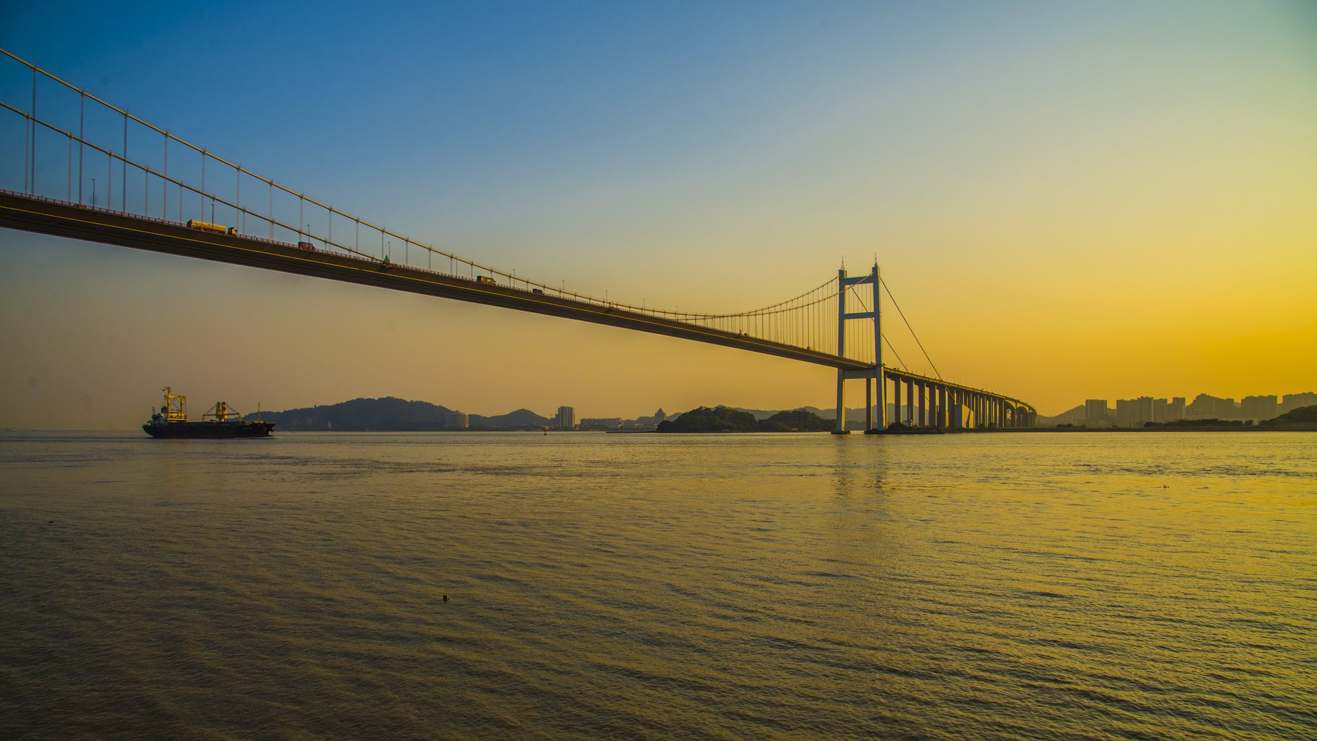 傍晚夕阳下的虎门大桥,风景