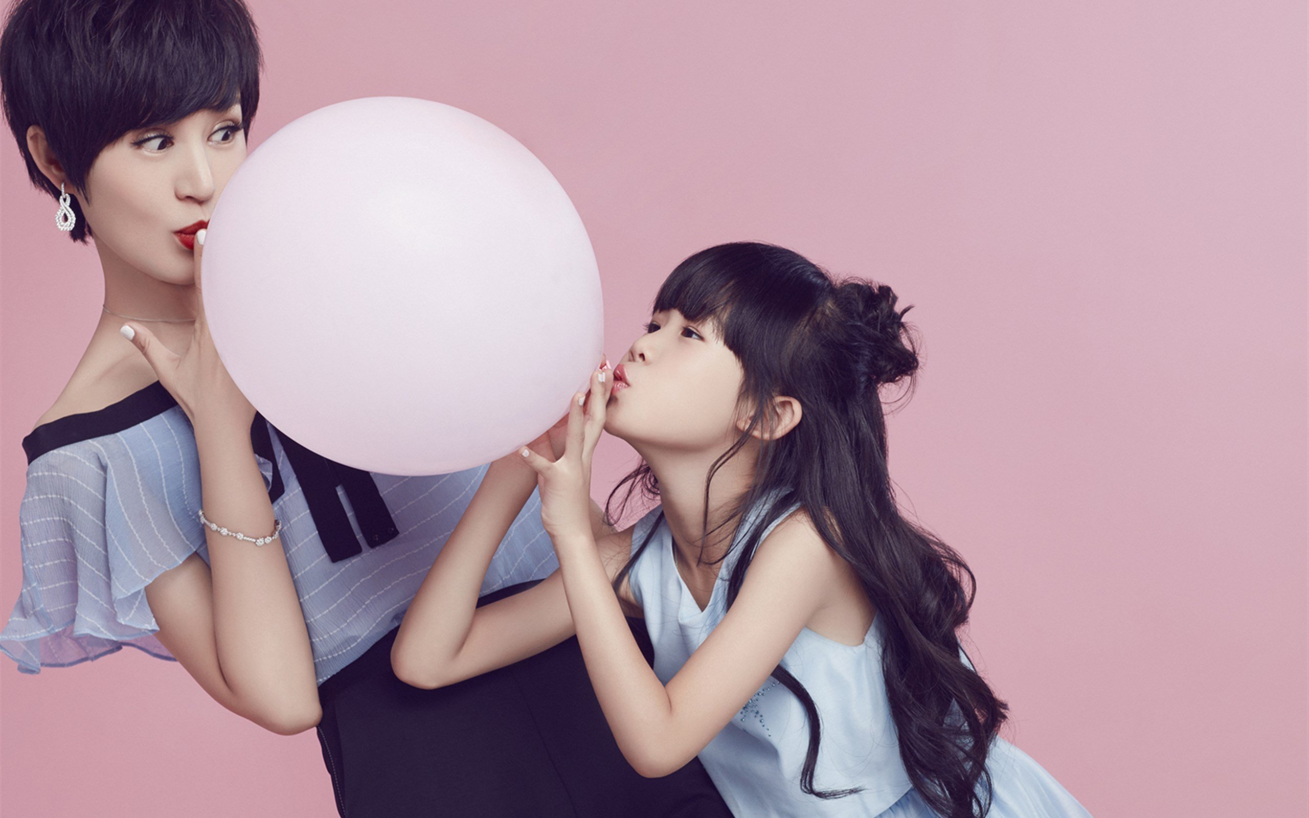 鲍蕾,贝儿,亲子照,温馨可爱,宽屏