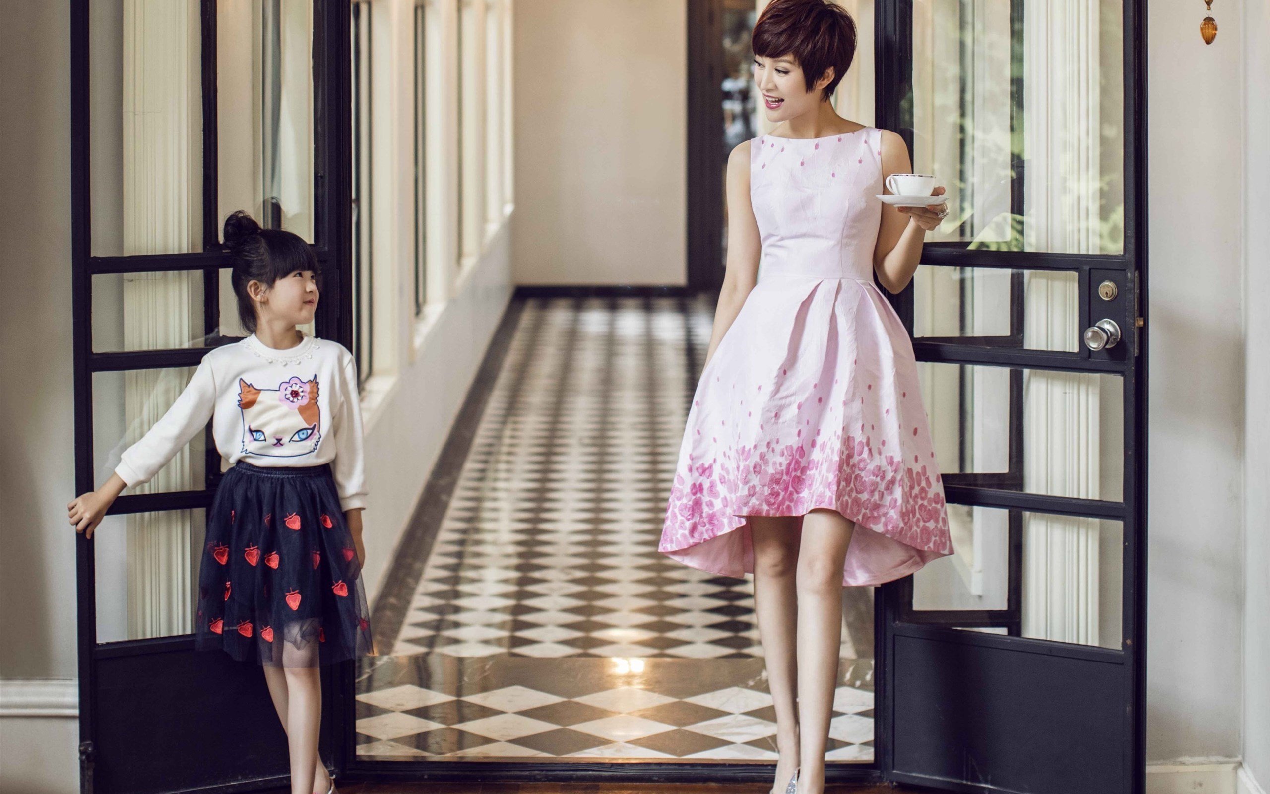 鲍蕾,贝儿,亲子照,温馨可爱,宽屏