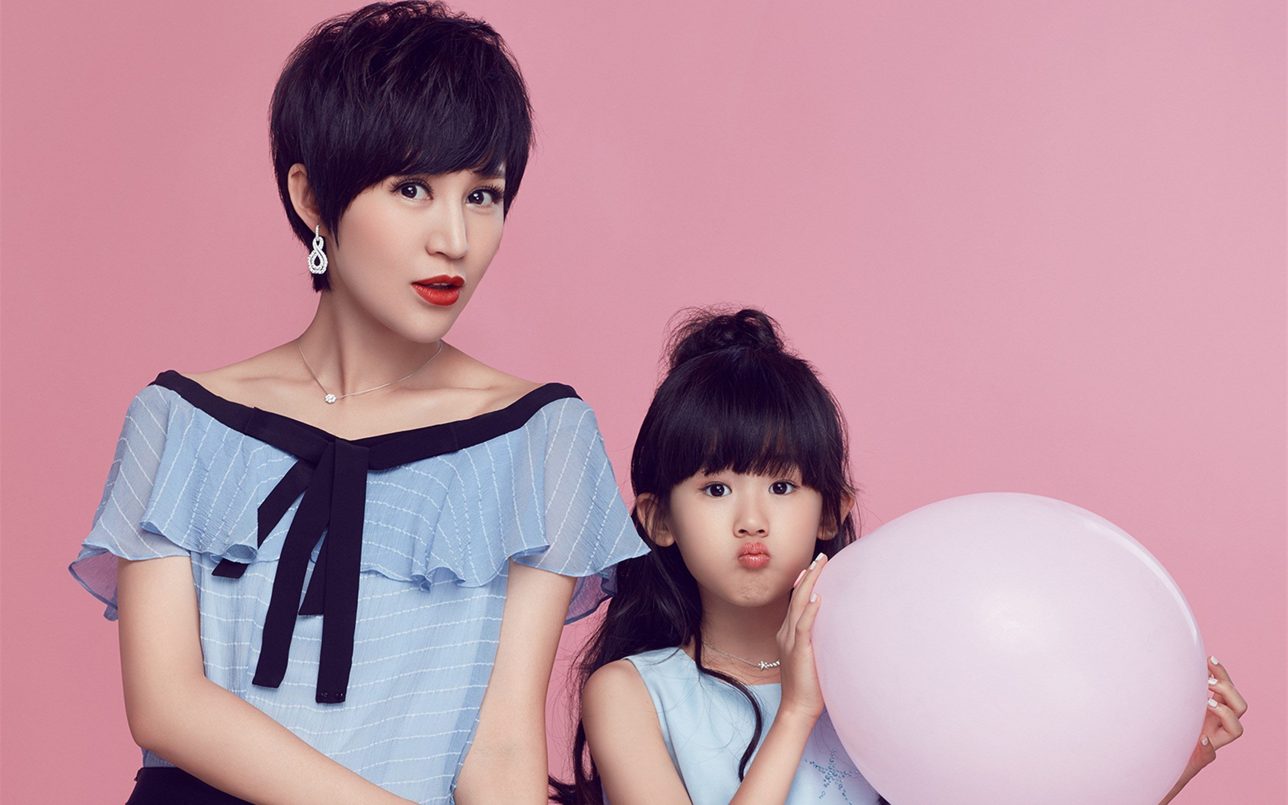 鲍蕾,贝儿,亲子照,温馨可爱,宽屏