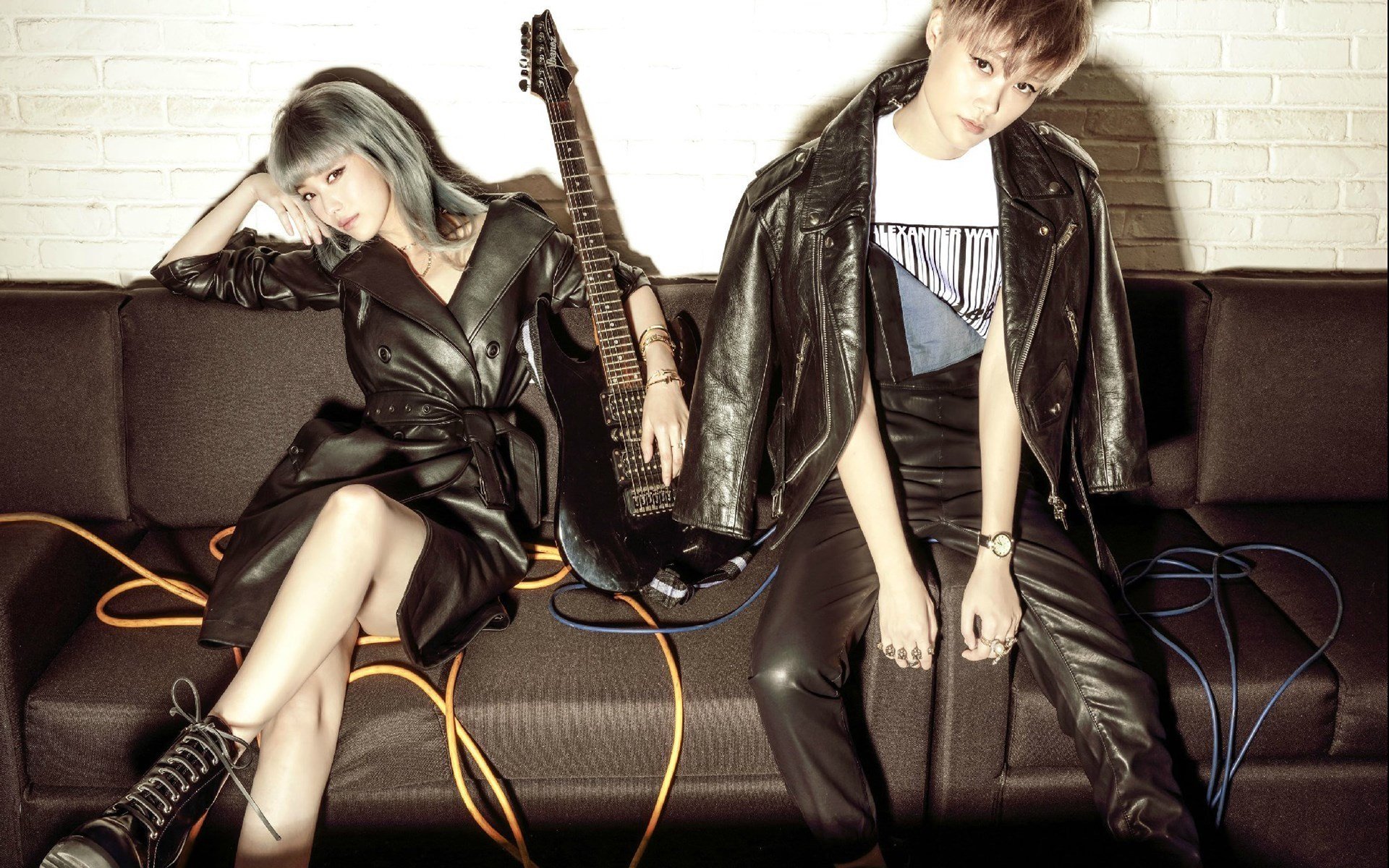 李宇春,倪妮,帅气写真,金属风,宽屏