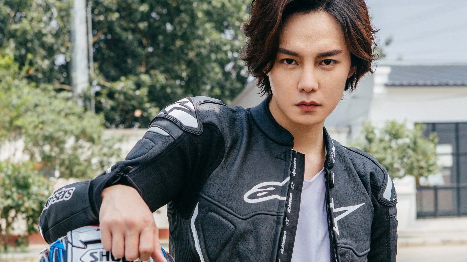 尹正,演员,歌手,帅气明星,宽屏