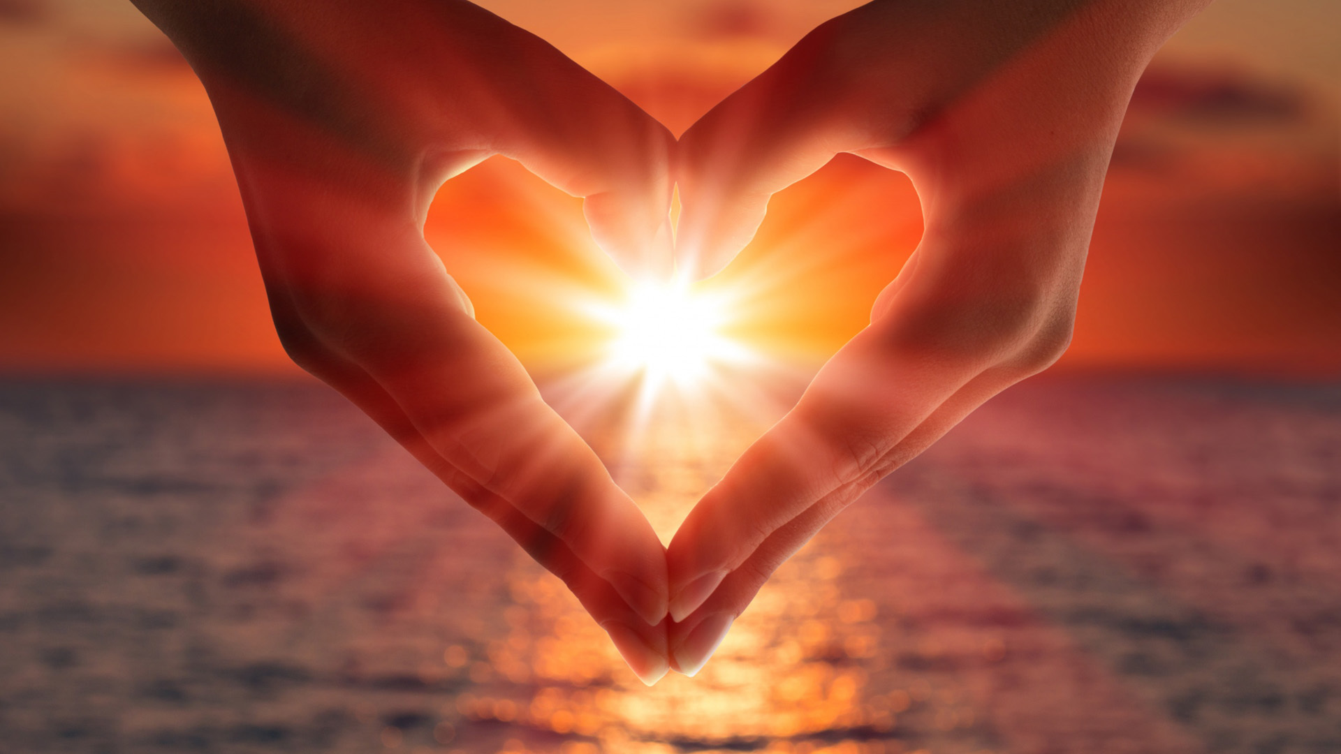 唯美温馨,黄昏,手掌,爱心