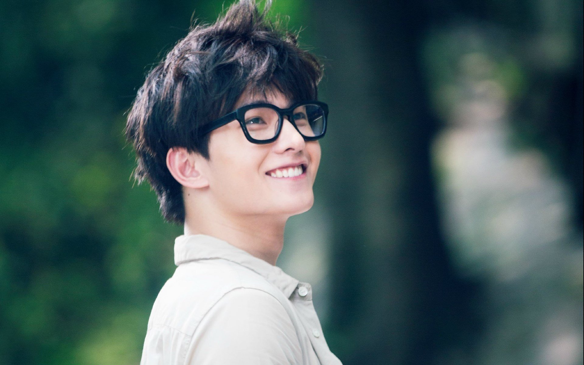 杨洋,从你的全世界路过